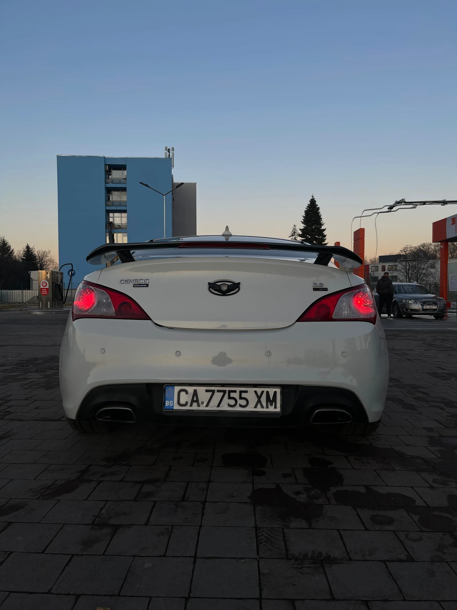 Hyundai Genesis Coupe 3.8 R-Spec - изображение 4