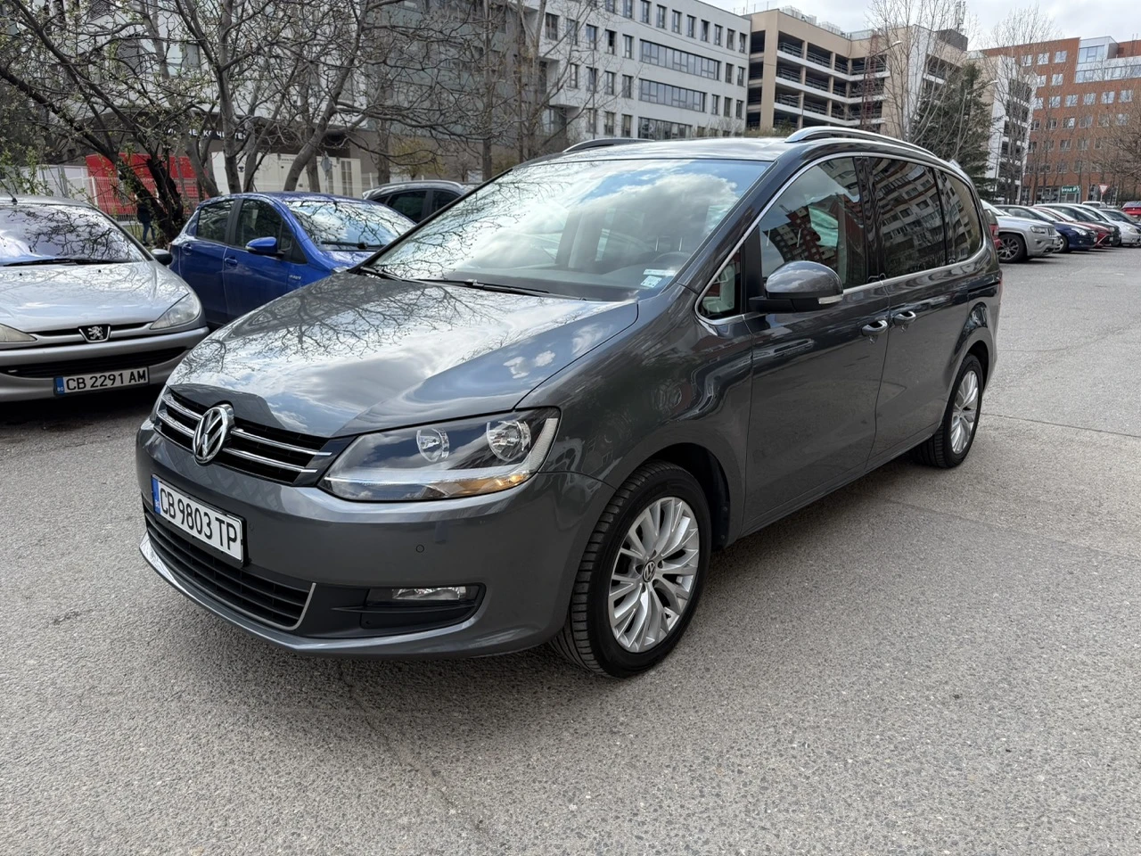 VW Sharan 2, 0 TSI 4Motion - изображение 4