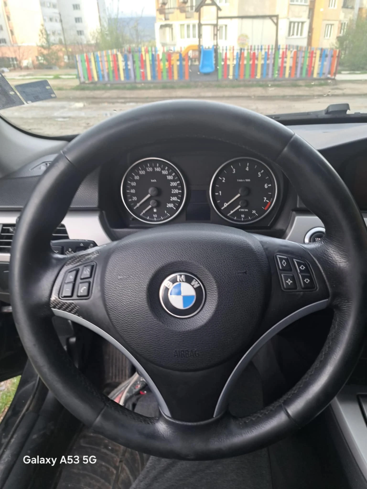 BMW 325 Xi  Автоматик - изображение 6