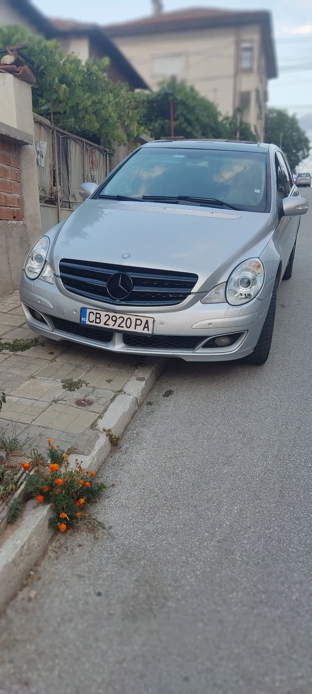 Mercedes-Benz R 320  - изображение 4