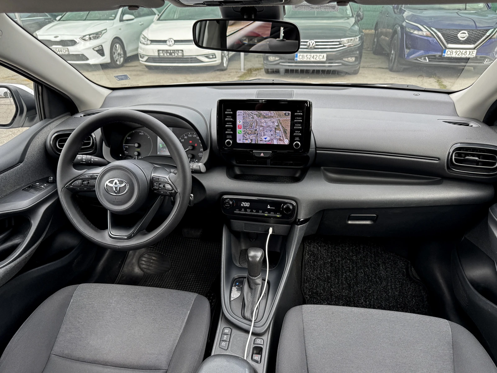 Toyota Yaris 1.5 Hybrid Гаранционен! - изображение 9