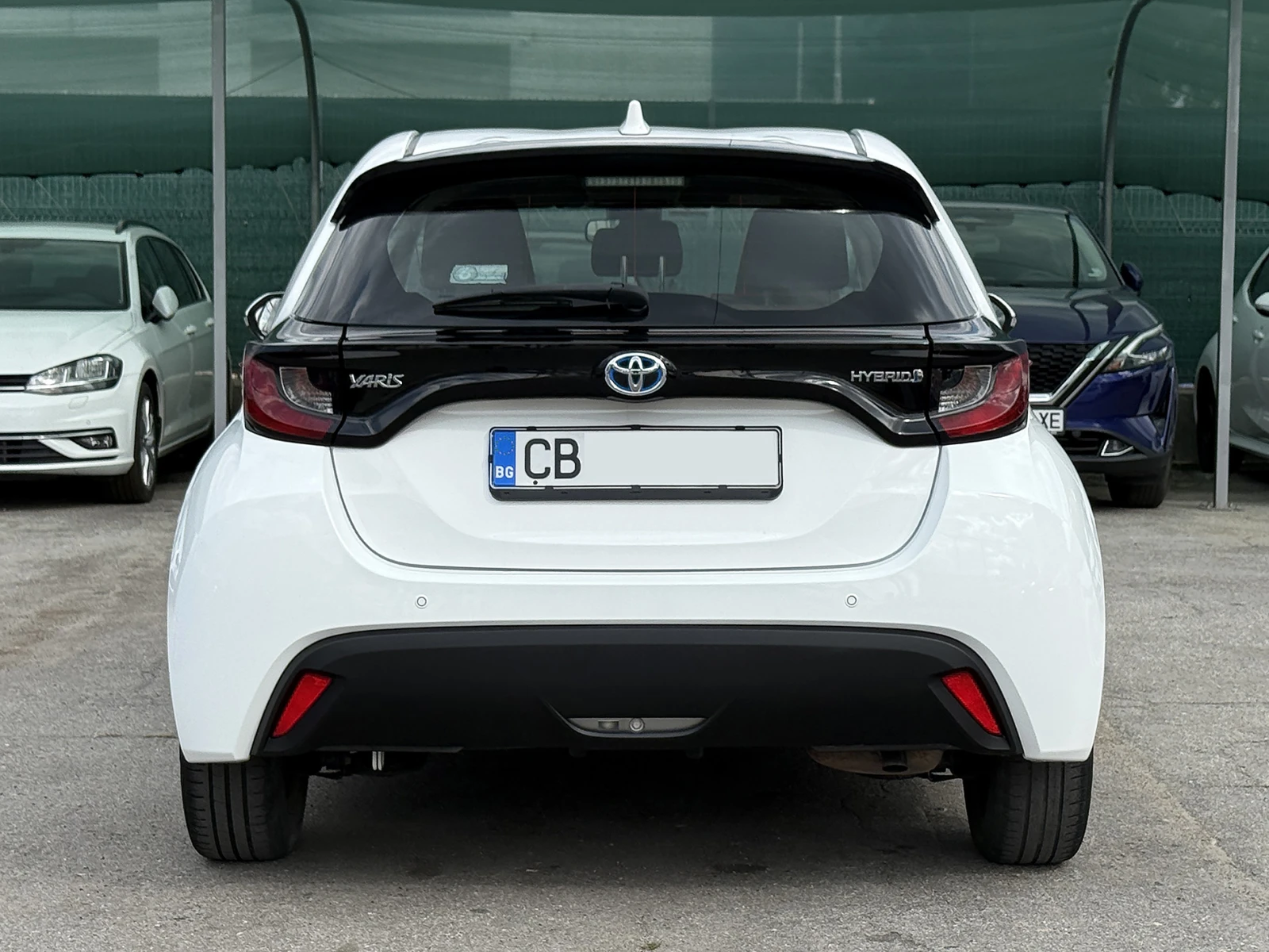 Toyota Yaris 1.5 Hybrid Гаранционен! - изображение 5