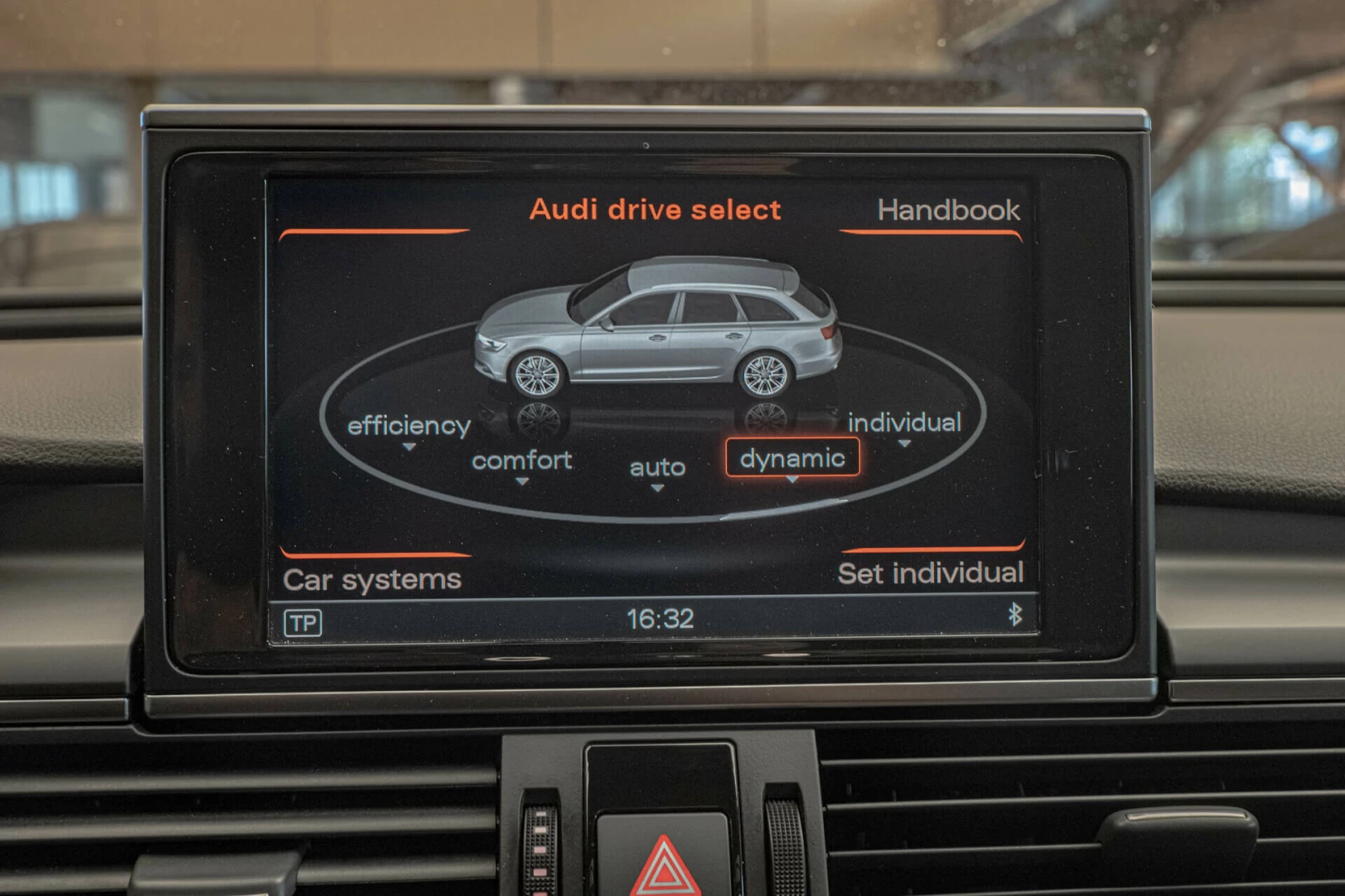 Audi A6 3.0BiTDI/SLINE Plus/Bose// 360/Lane  | Mobile.bg   15