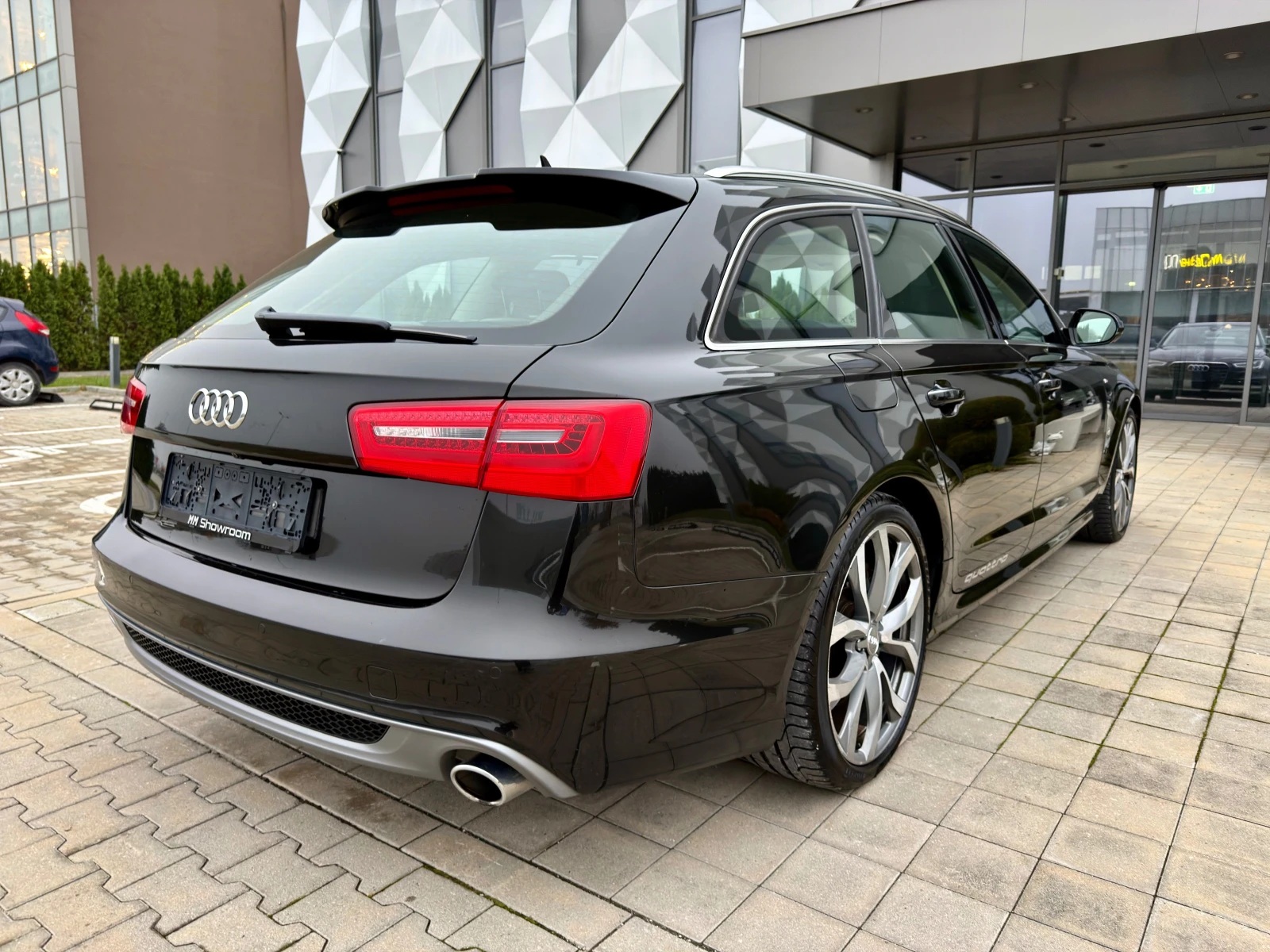 Audi A6 S-LINE-3.0-BITDI-360КАМЕРИ-ПАМЕТ-DISTRONIC-ОБДУХВА - изображение 5