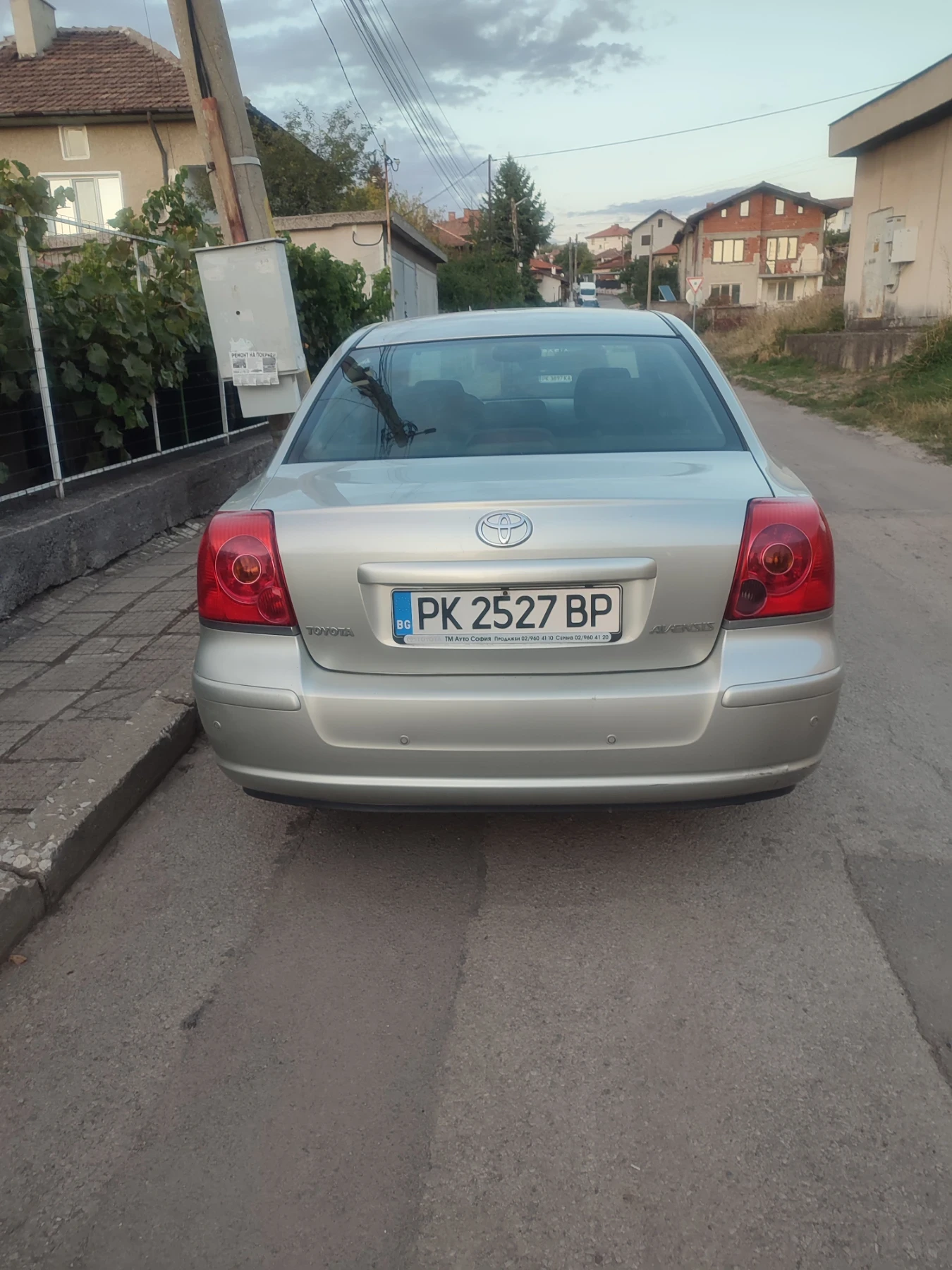 Toyota Avensis  - изображение 4