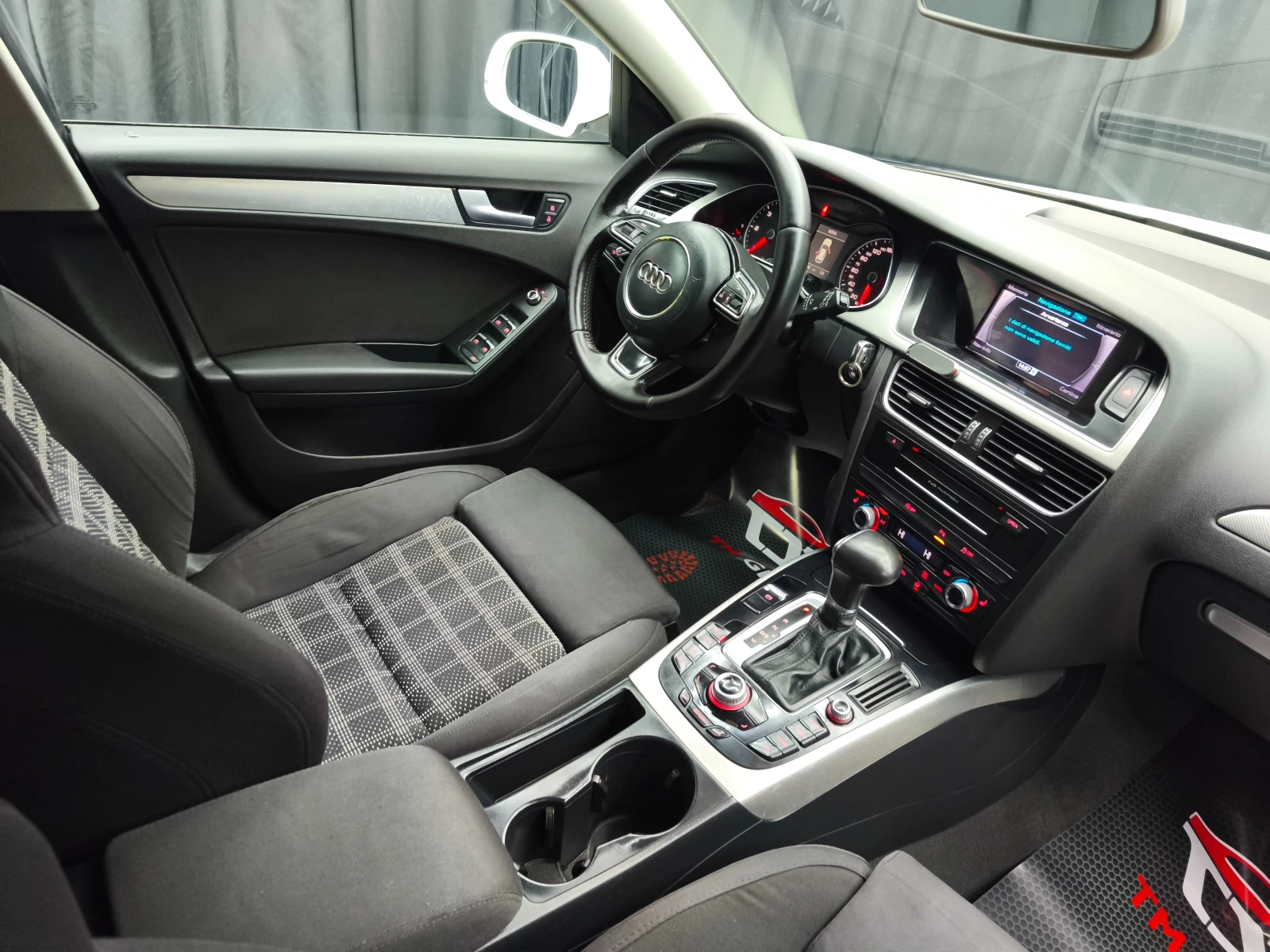 Audi A4 2.0TDI Sline Automatic  150k.c E6B | Mobile.bg � ����������� 13