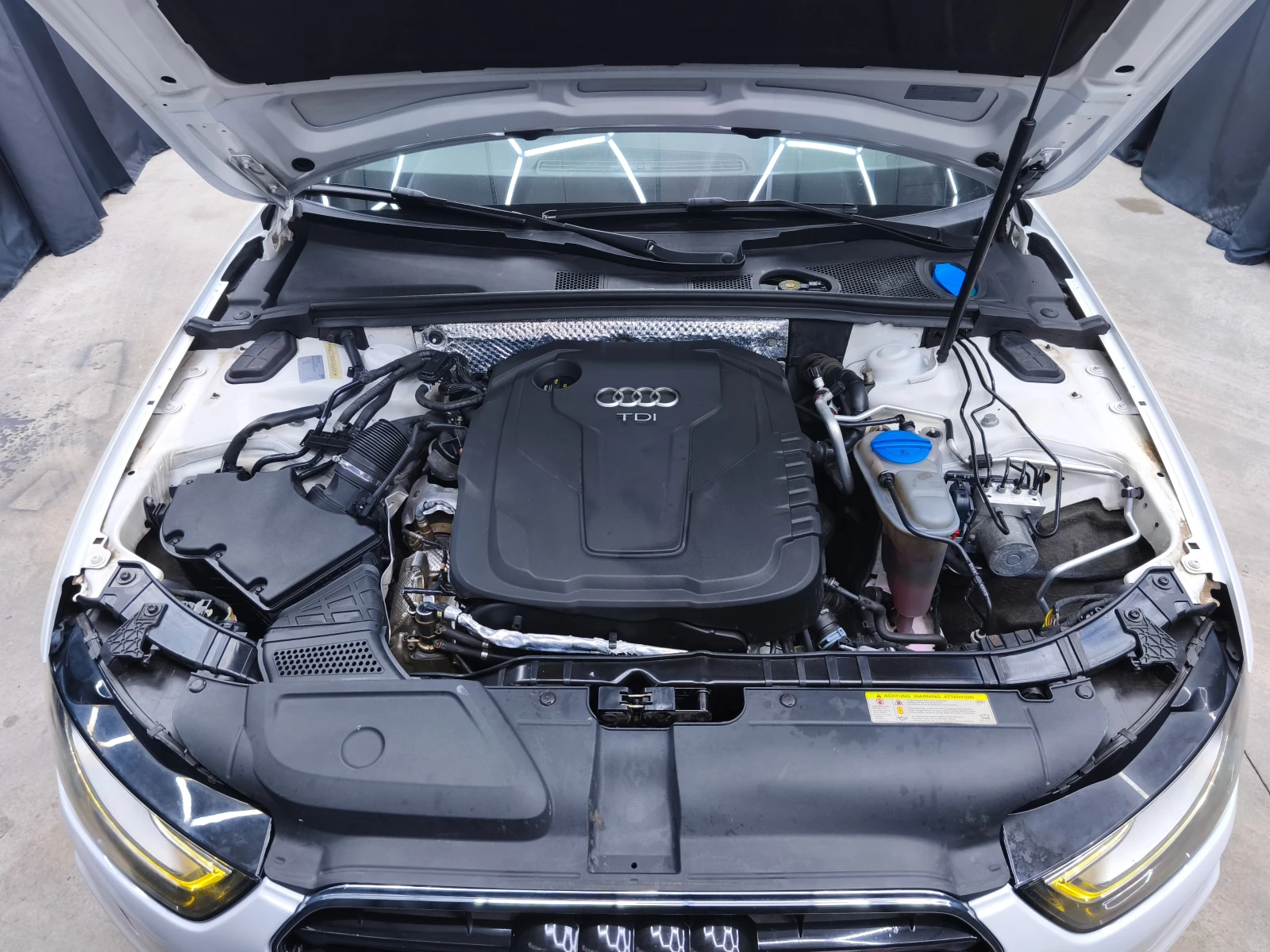 Audi A4 2.0TDI Sline Automatic  150k.c E6B | Mobile.bg � ����������� 16