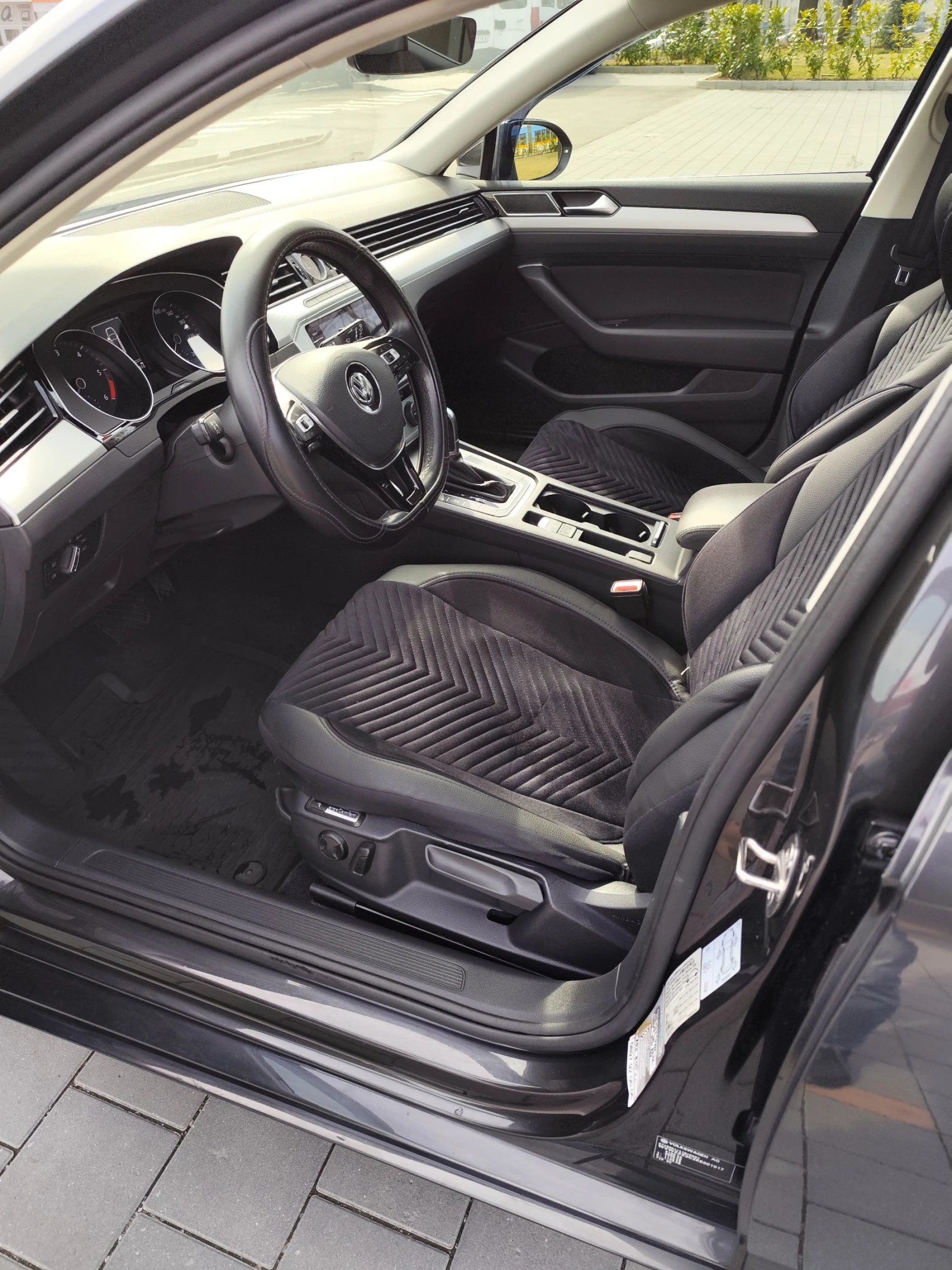 VW Passat B8 VARIANT, снимка 4 - Автомобили и джипове - 53708233