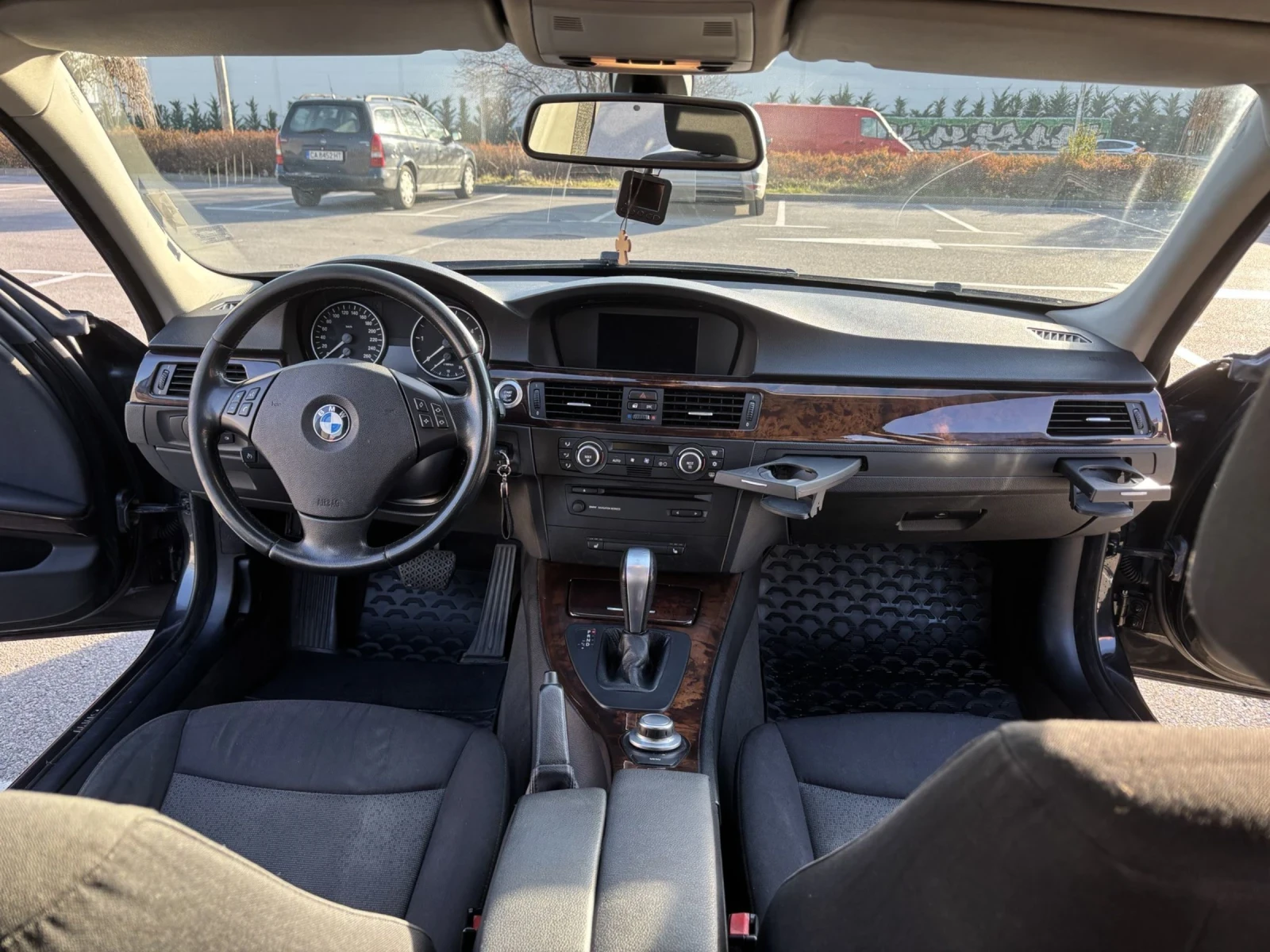 BMW 320, снимка 7 - Автомобили и джипове - 54719364