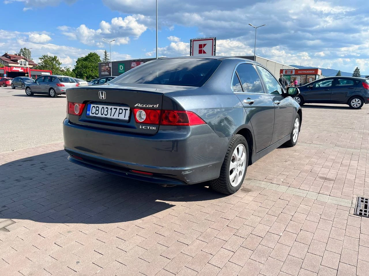 Honda Accord 2.2, снимка 4 - Автомобили и джипове - 54729249