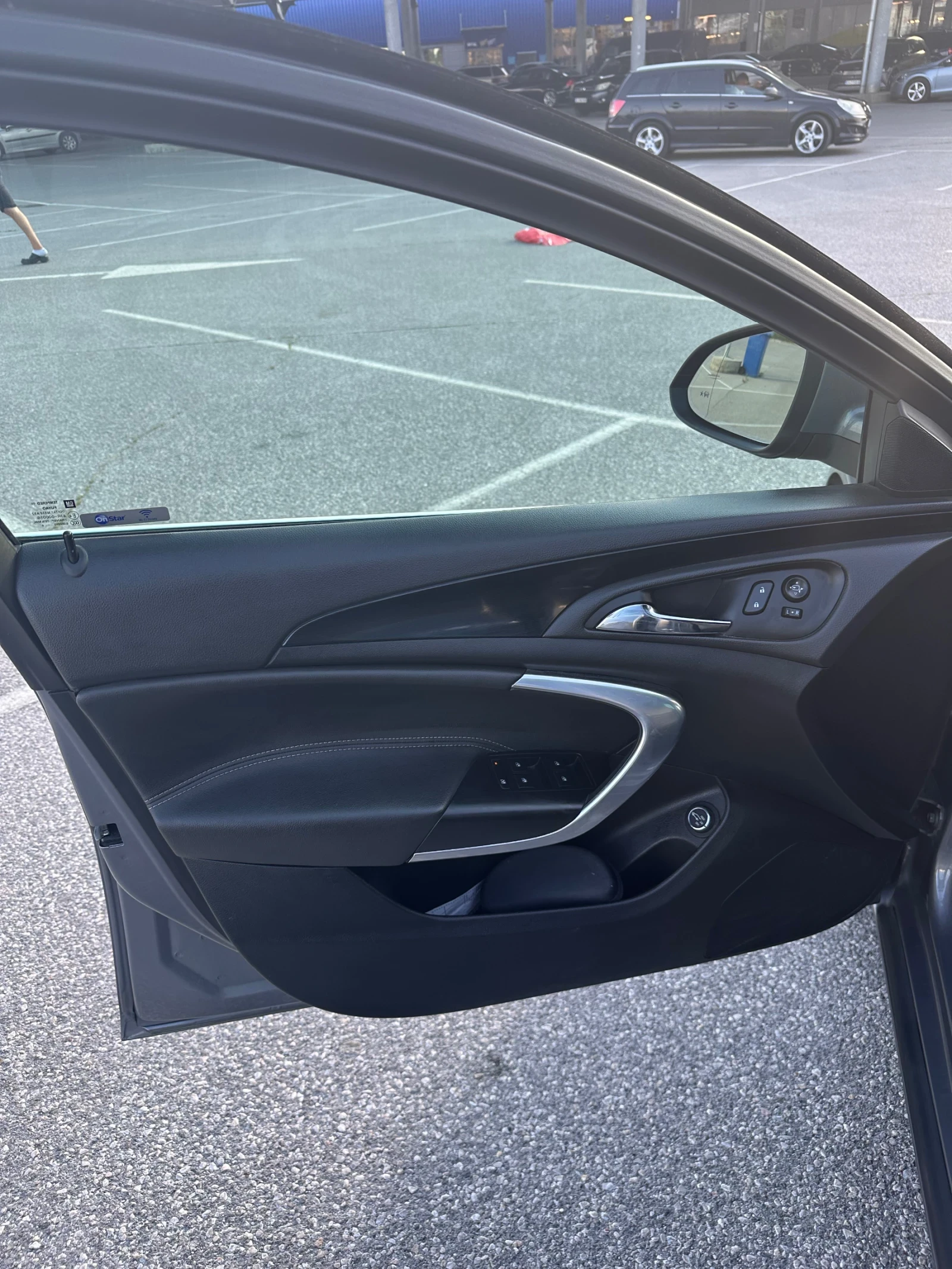 Opel Insignia 1.6 sport tourer , снимка 6 - Автомобили и джипове - 55110039