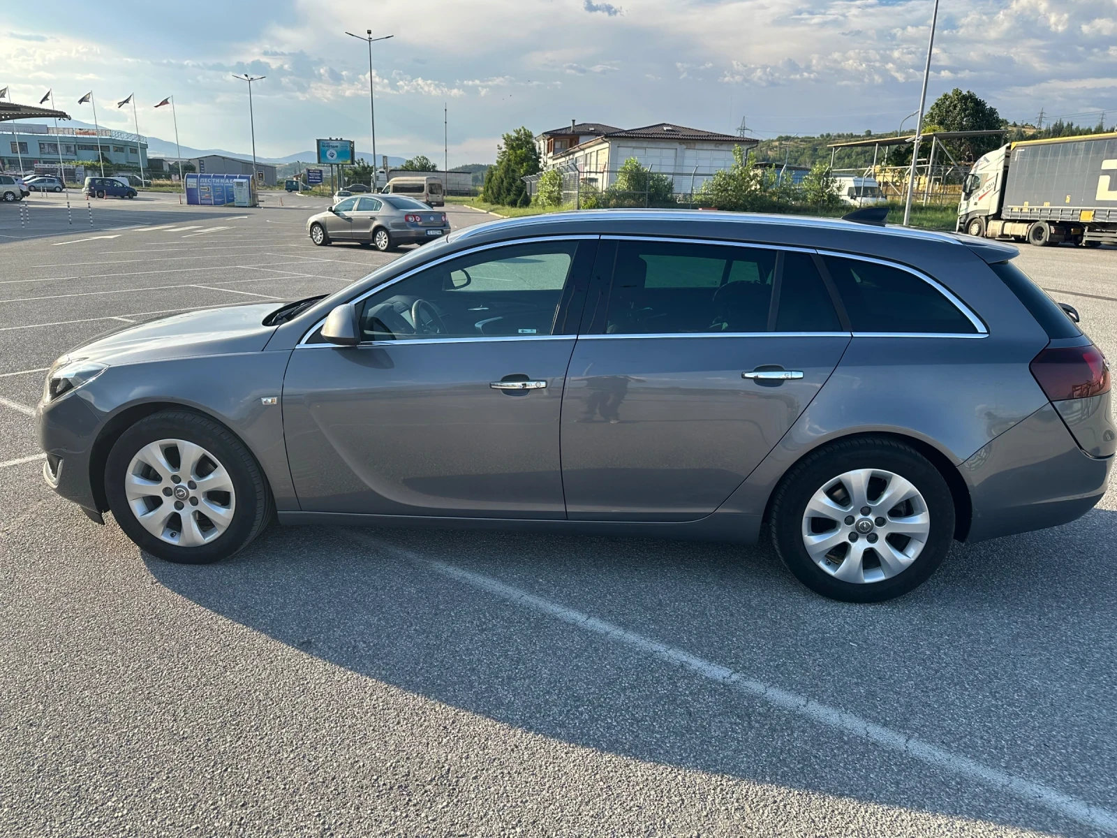 Opel Insignia 1.6 sport tourer , снимка 2 - Автомобили и джипове - 55110039