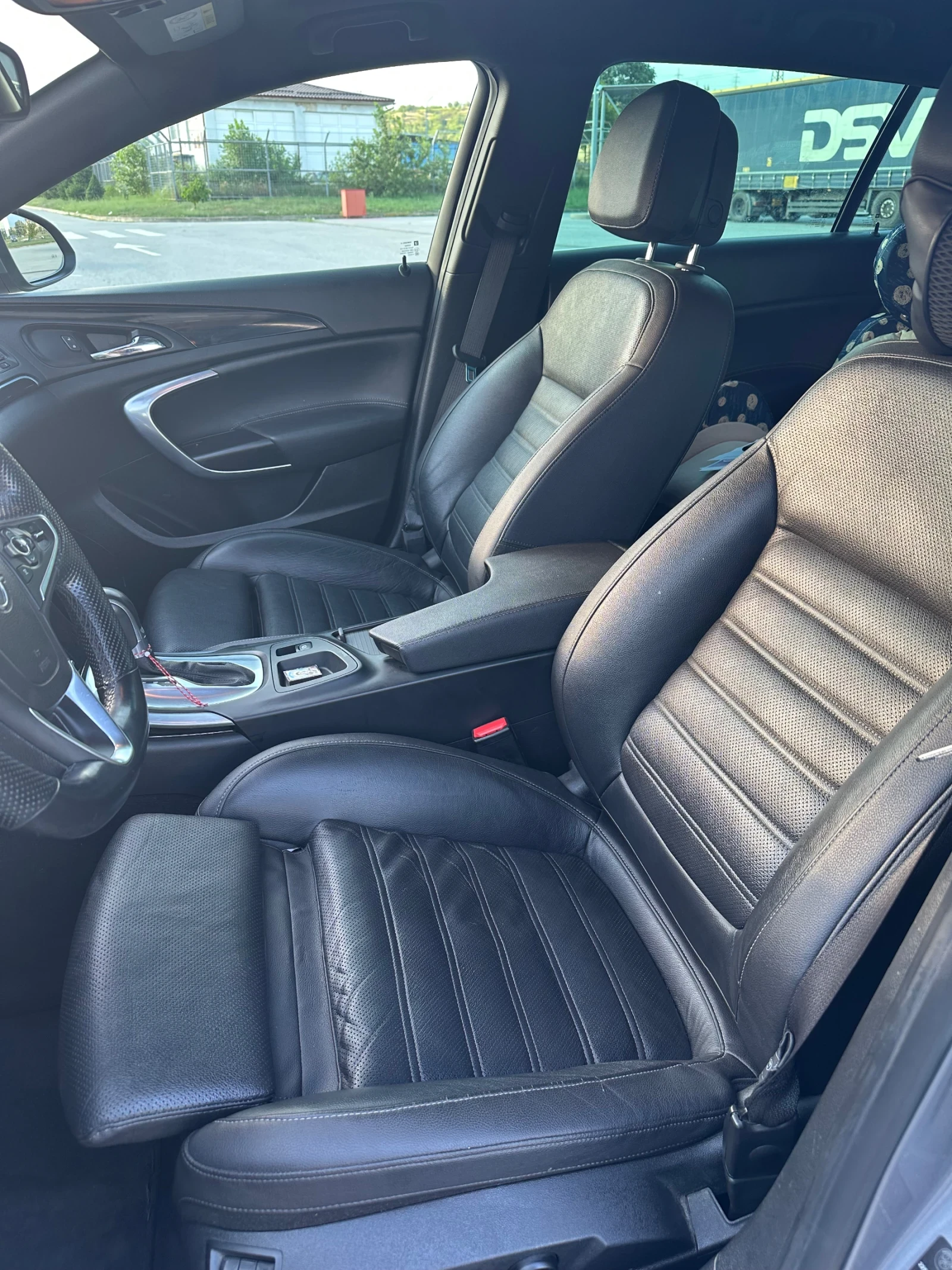 Opel Insignia 1.6 sport tourer , снимка 13 - Автомобили и джипове - 55110039