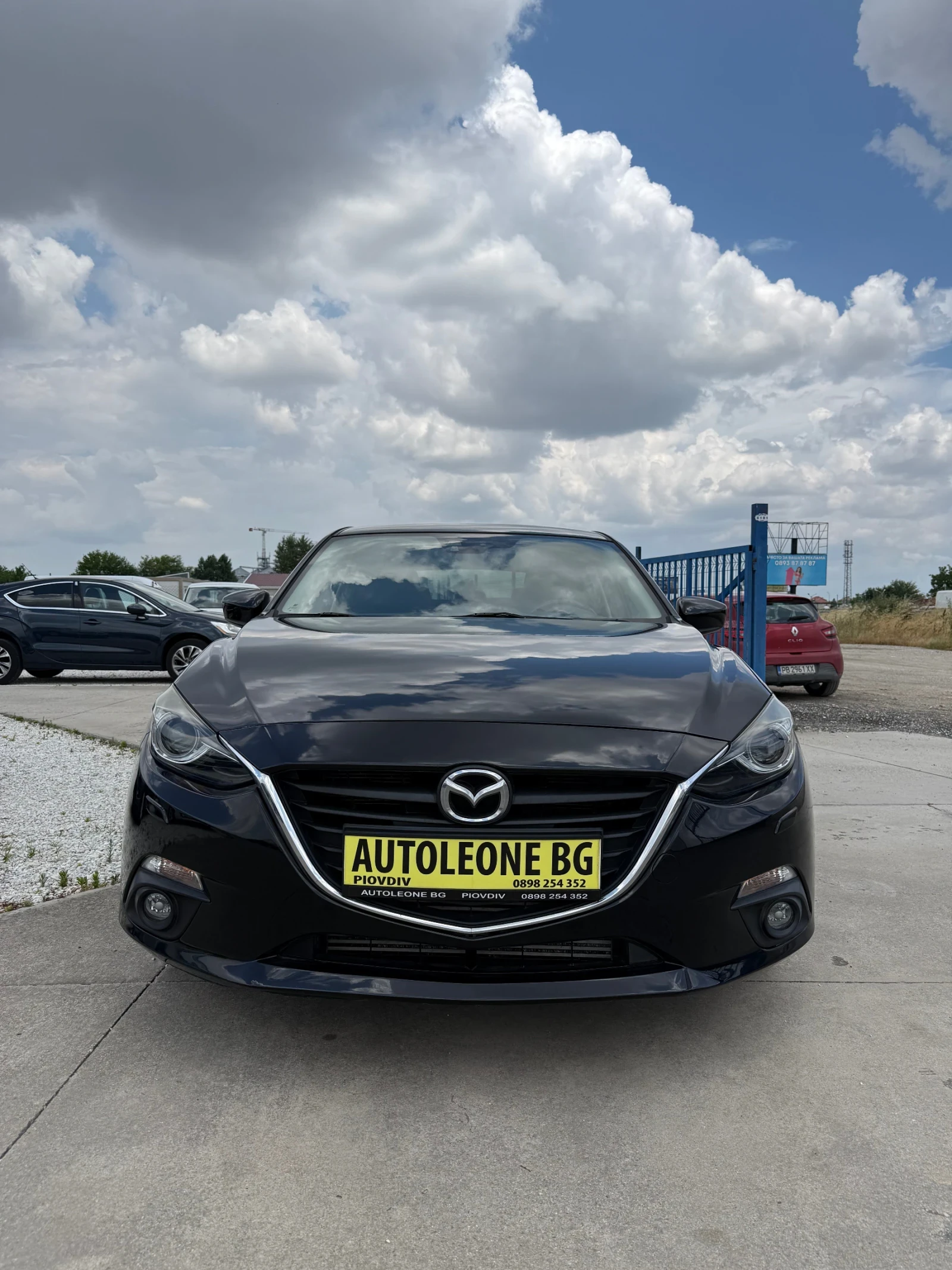 Mazda 3 2.2 SKYACTIV, снимка 2 - Автомобили и джипове - 55153727