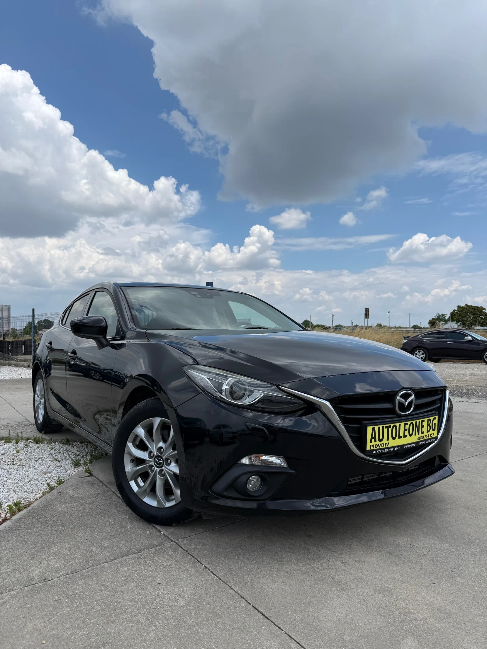 Mazda 3 2.2 SKYACTIV, снимка 3 - Автомобили и джипове - 55153727