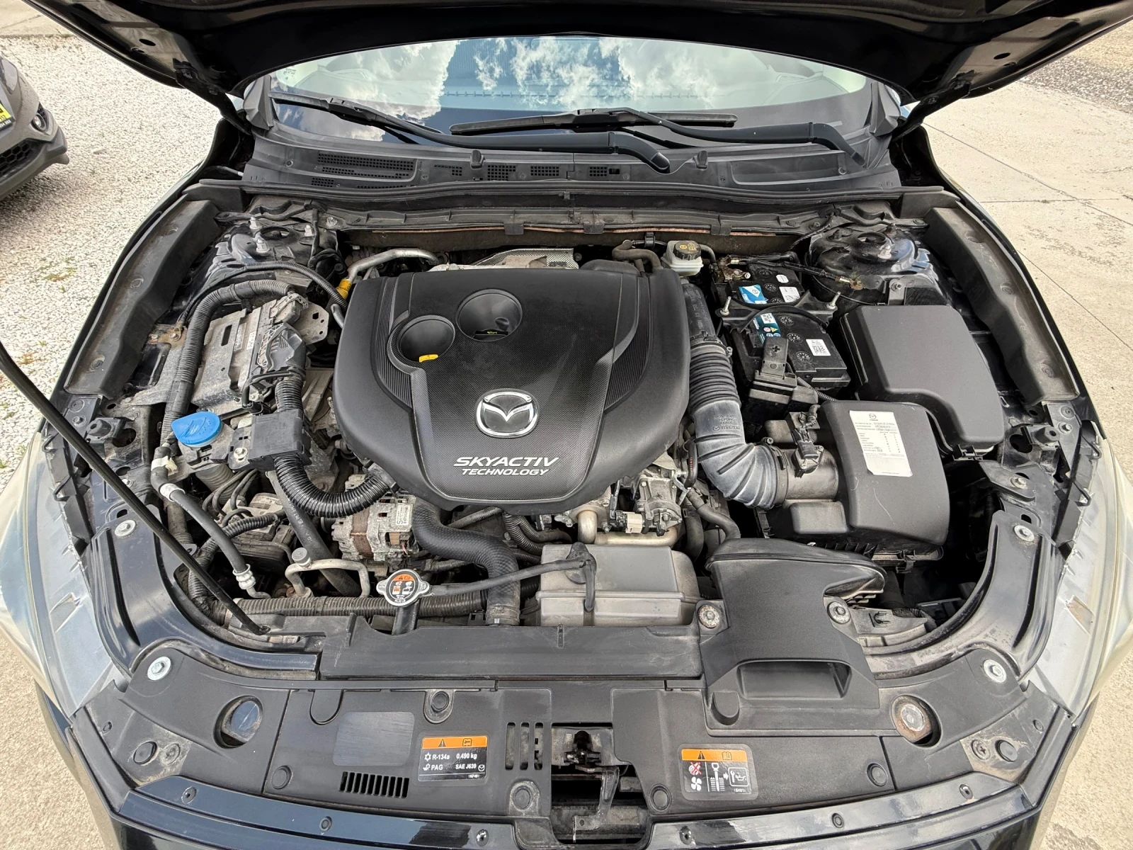 Mazda 3 2.2 SKYACTIV, снимка 16 - Автомобили и джипове - 55153727