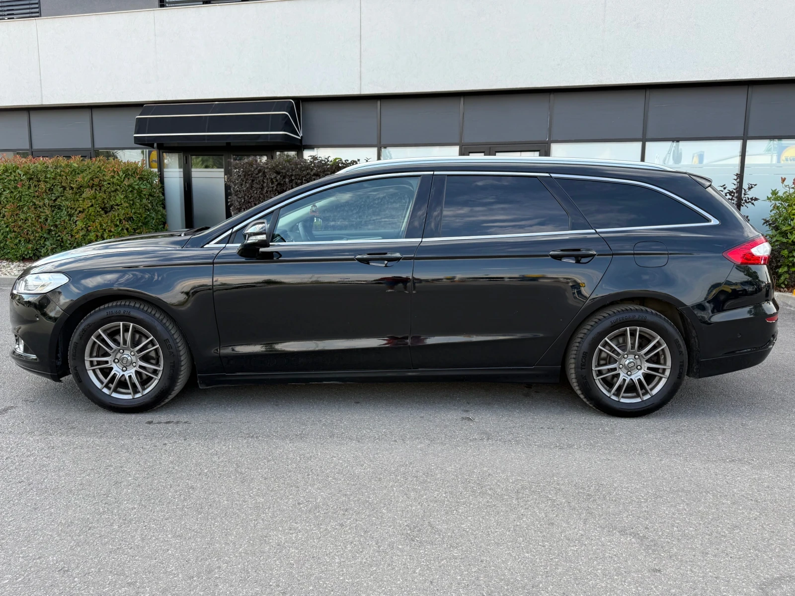 Ford Mondeo * 2.0TDCI* AWD* KEYLESS* MEMORY* CAMERA* PODGREV* , снимка 8 - Автомобили и джипове - 55325176