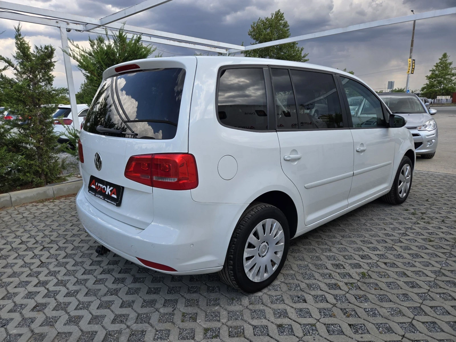 VW Touran 2.0TDI-140кс= АВТОМАТ= FACELIFT= NAVI= АВТОПИЛОТ, снимка 3 - Автомобили и джипове - 55435998