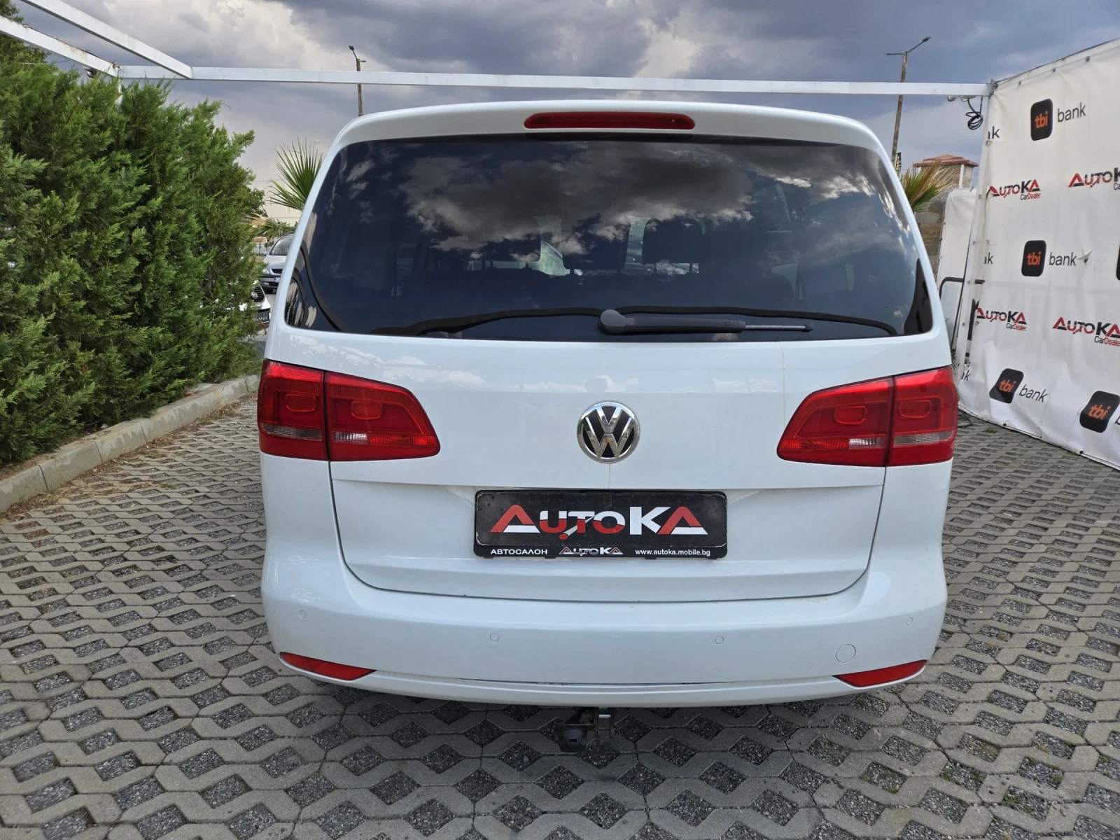 VW Touran 2.0TDI-140кс= АВТОМАТ= FACELIFT= NAVI= АВТОПИЛОТ, снимка 4 - Автомобили и джипове - 55435998