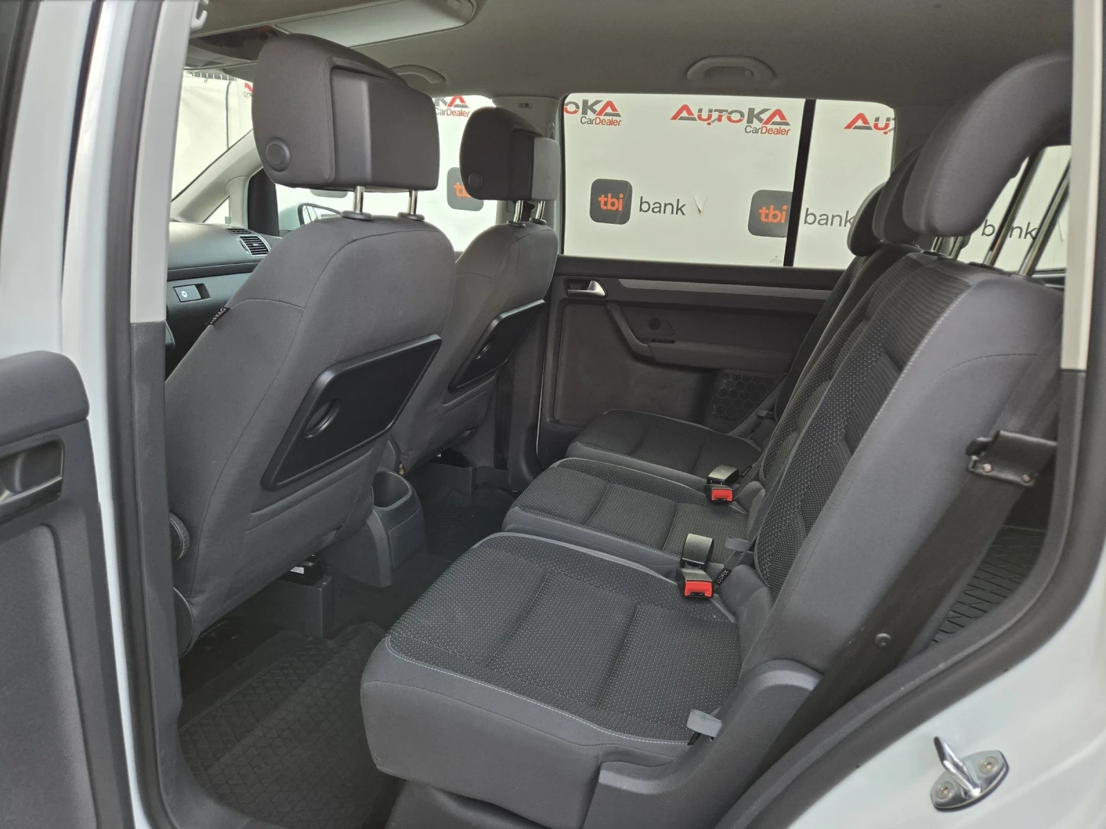 VW Touran 2.0TDI-140кс= АВТОМАТ= FACELIFT= NAVI= АВТОПИЛОТ, снимка 9 - Автомобили и джипове - 55435998