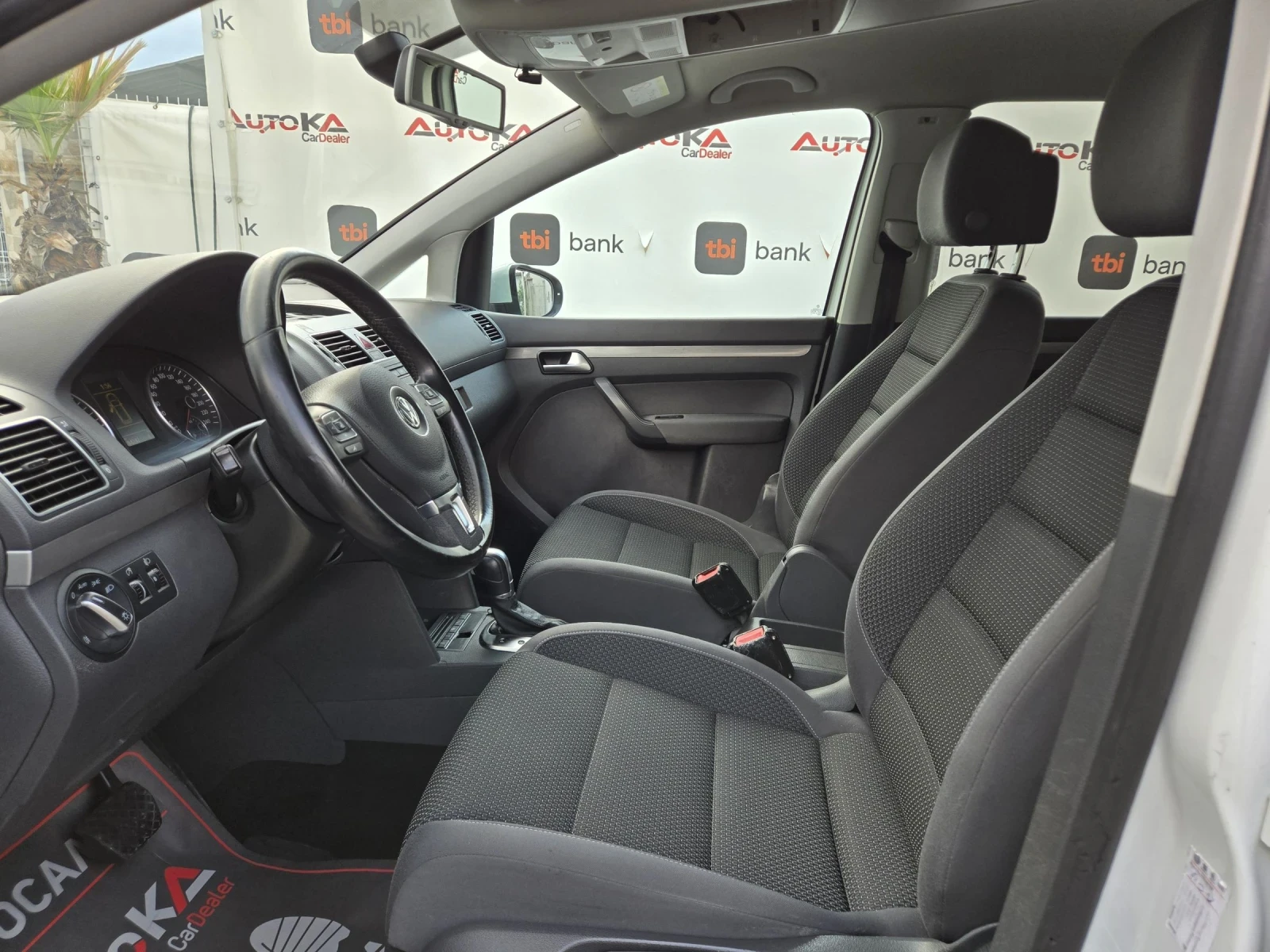VW Touran 2.0TDI-140кс= АВТОМАТ= FACELIFT= NAVI= АВТОПИЛОТ, снимка 7 - Автомобили и джипове - 55435998