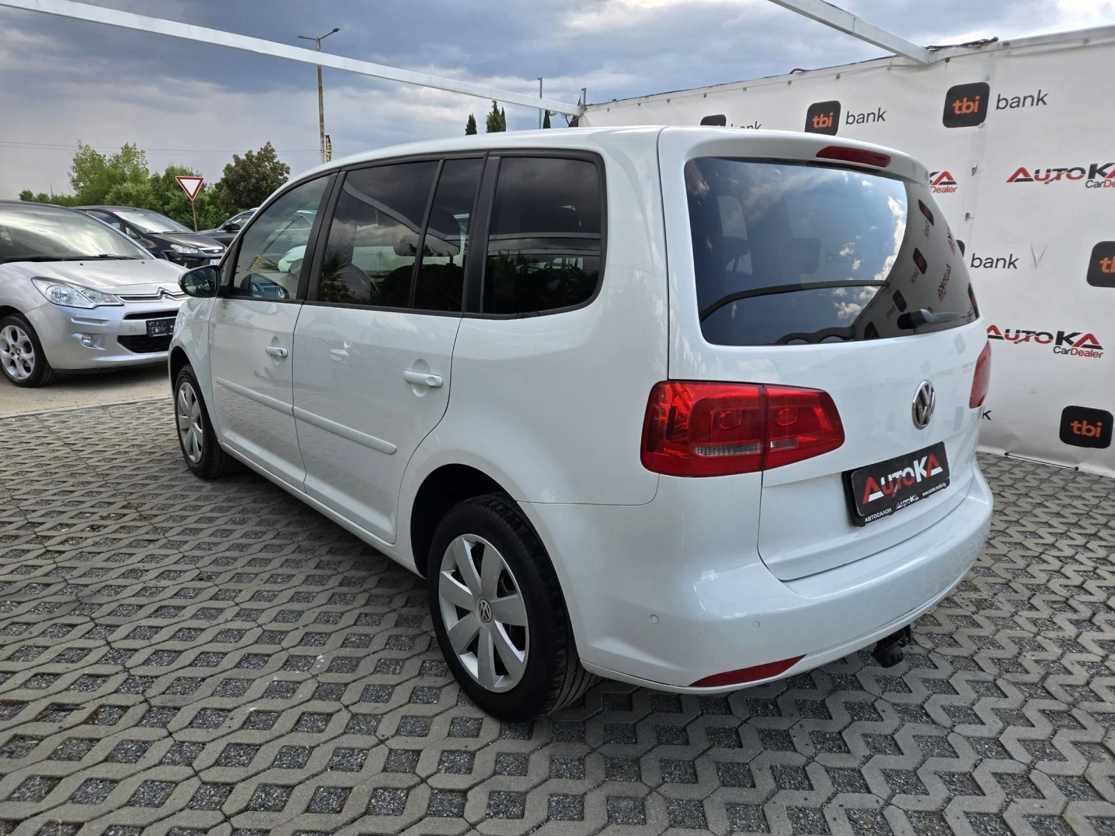 VW Touran 2.0TDI-140кс= АВТОМАТ= FACELIFT= NAVI= АВТОПИЛОТ, снимка 5 - Автомобили и джипове - 55435998