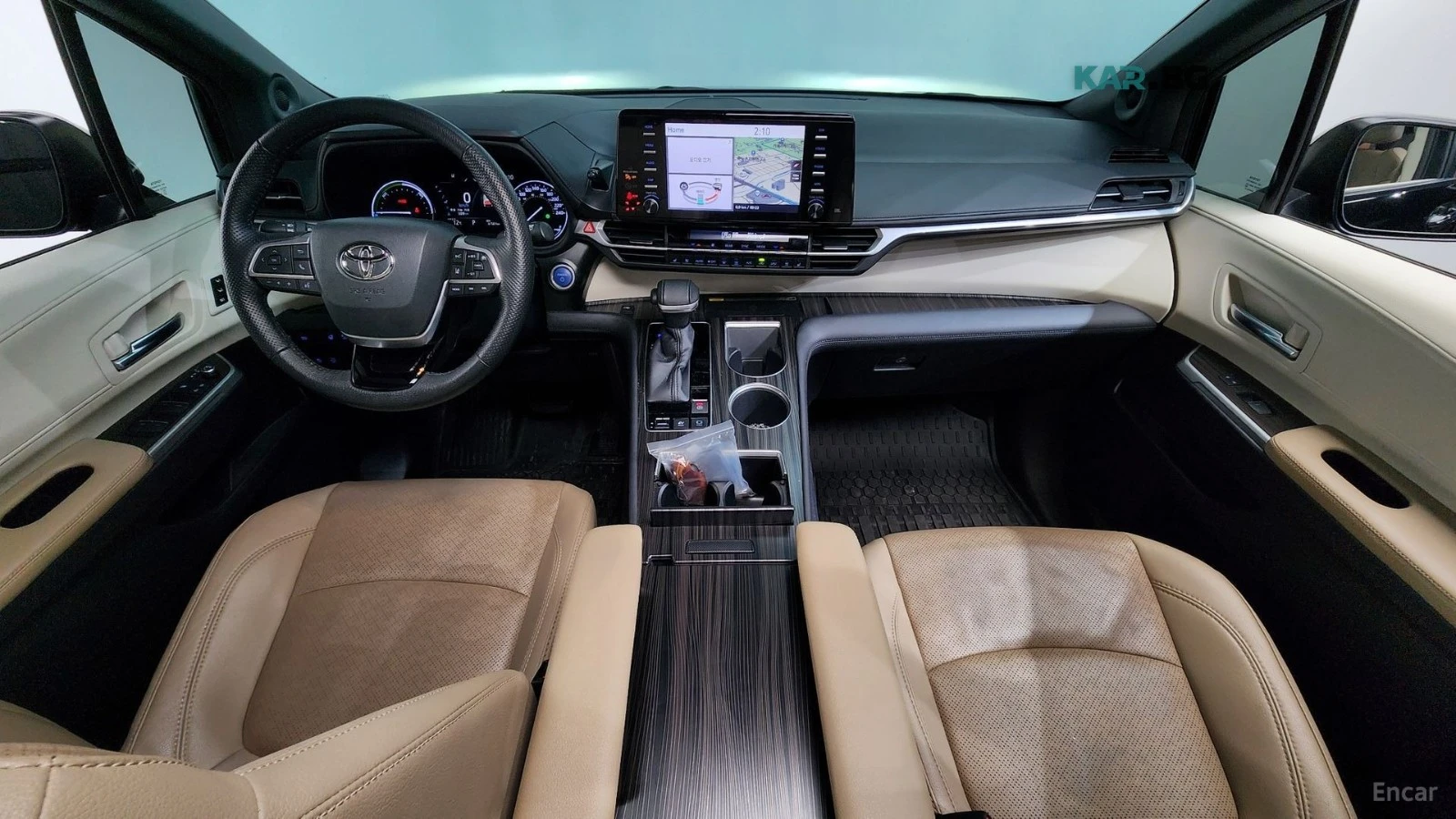 Toyota Sienna 2.5 HYBRID* AWD* ПОДГРЕВ* ОБДУХВАНЕ* ШИБИДАХ* 360*, снимка 6 - Автомобили и джипове - 55787611