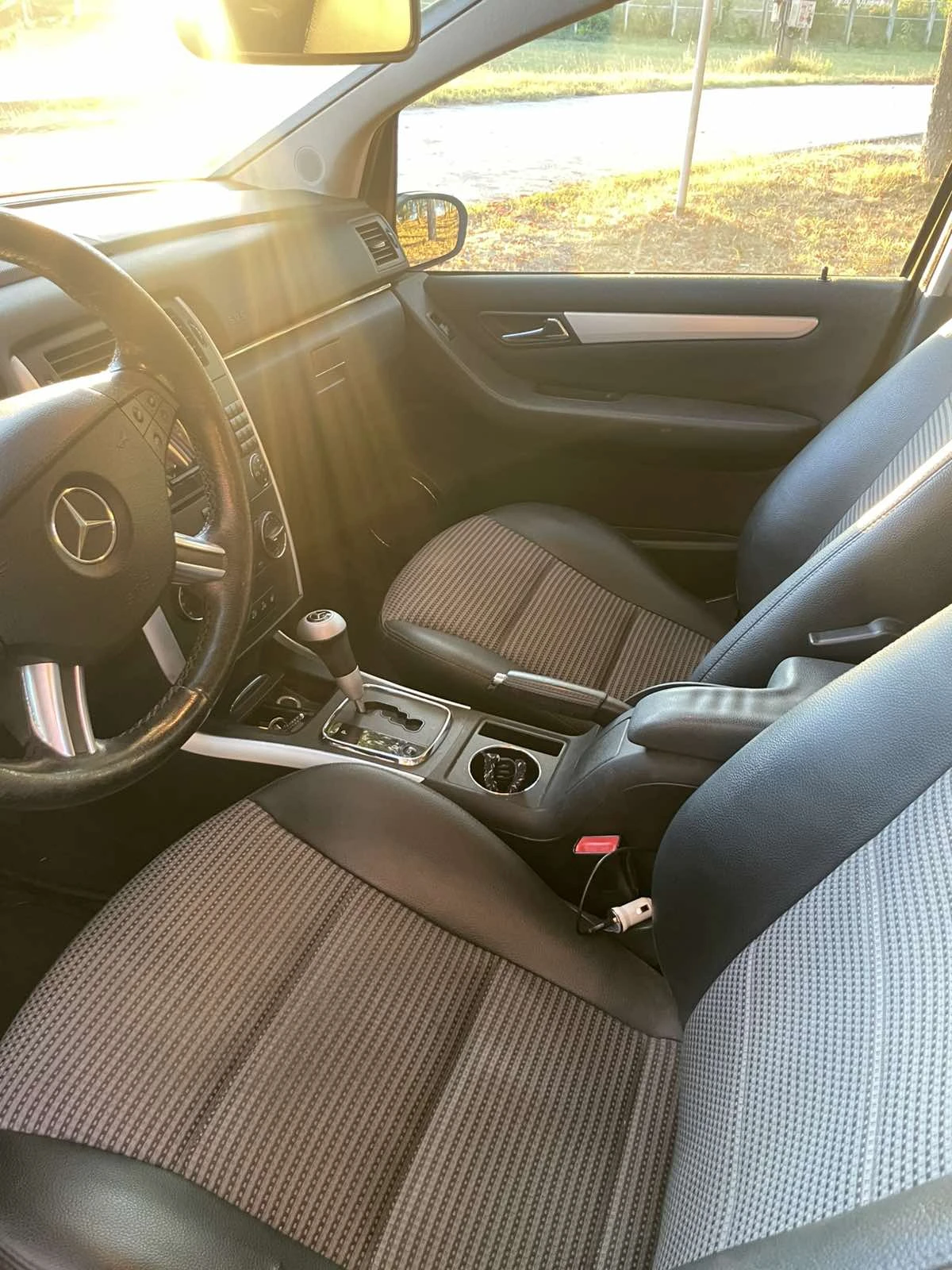 Mercedes-Benz B 200, снимка 5 - Автомобили и джипове - 55876346