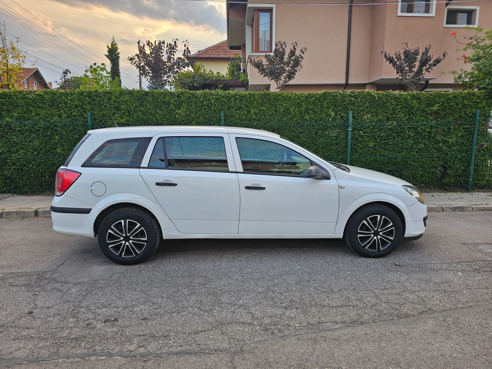 Opel Astra Гаражна-Климатр, снимка 9 - Автомобили и джипове - 56090269
