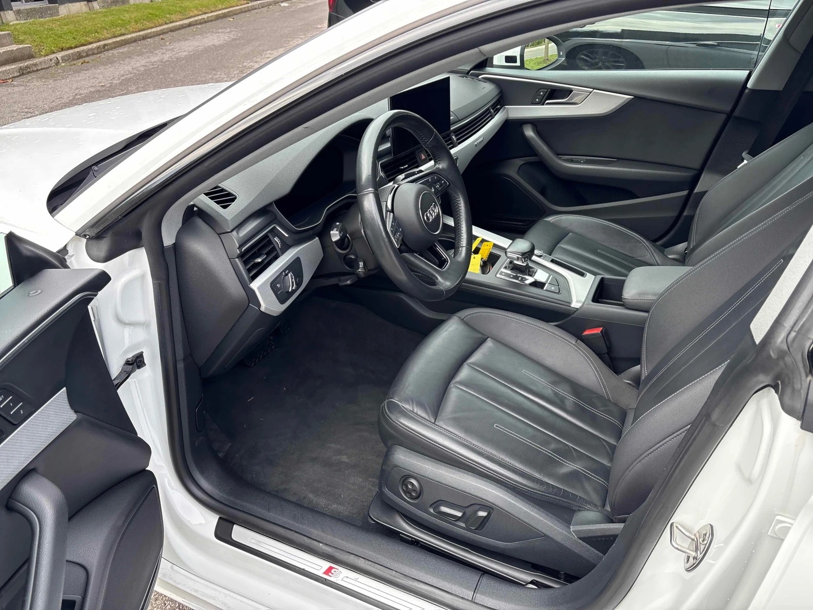 Audi A5 Progressiv/ОТ ПРЕДСТАВИТЕЛСТВО/КЛИП/БЕЗ ИНЦИДЕНТИ, снимка 5 - Автомобили и джипове - 56122214
