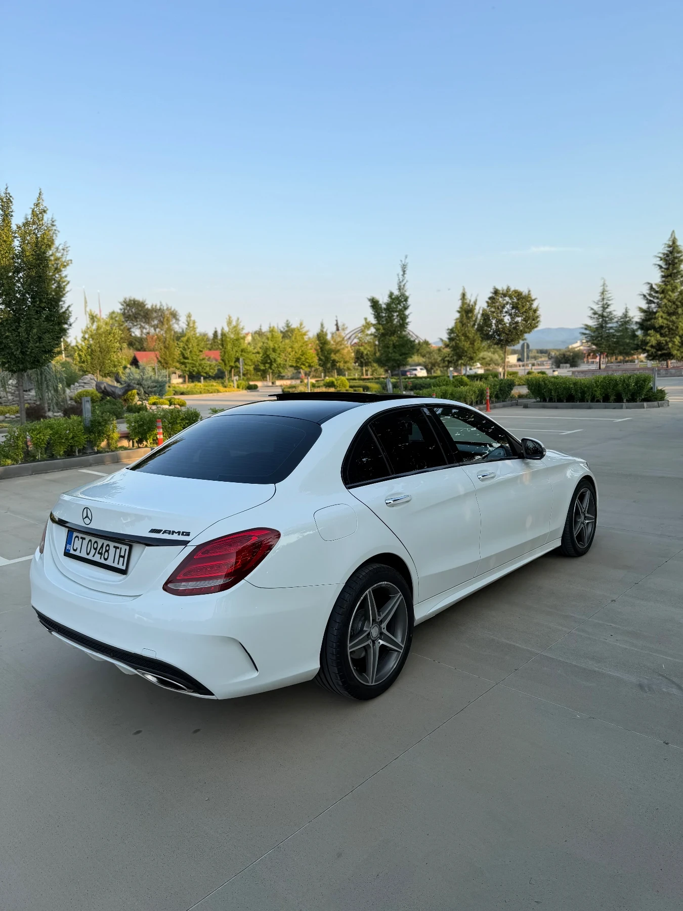 Mercedes-Benz C 300 AMG, снимка 3 - Автомобили и джипове - 56269277