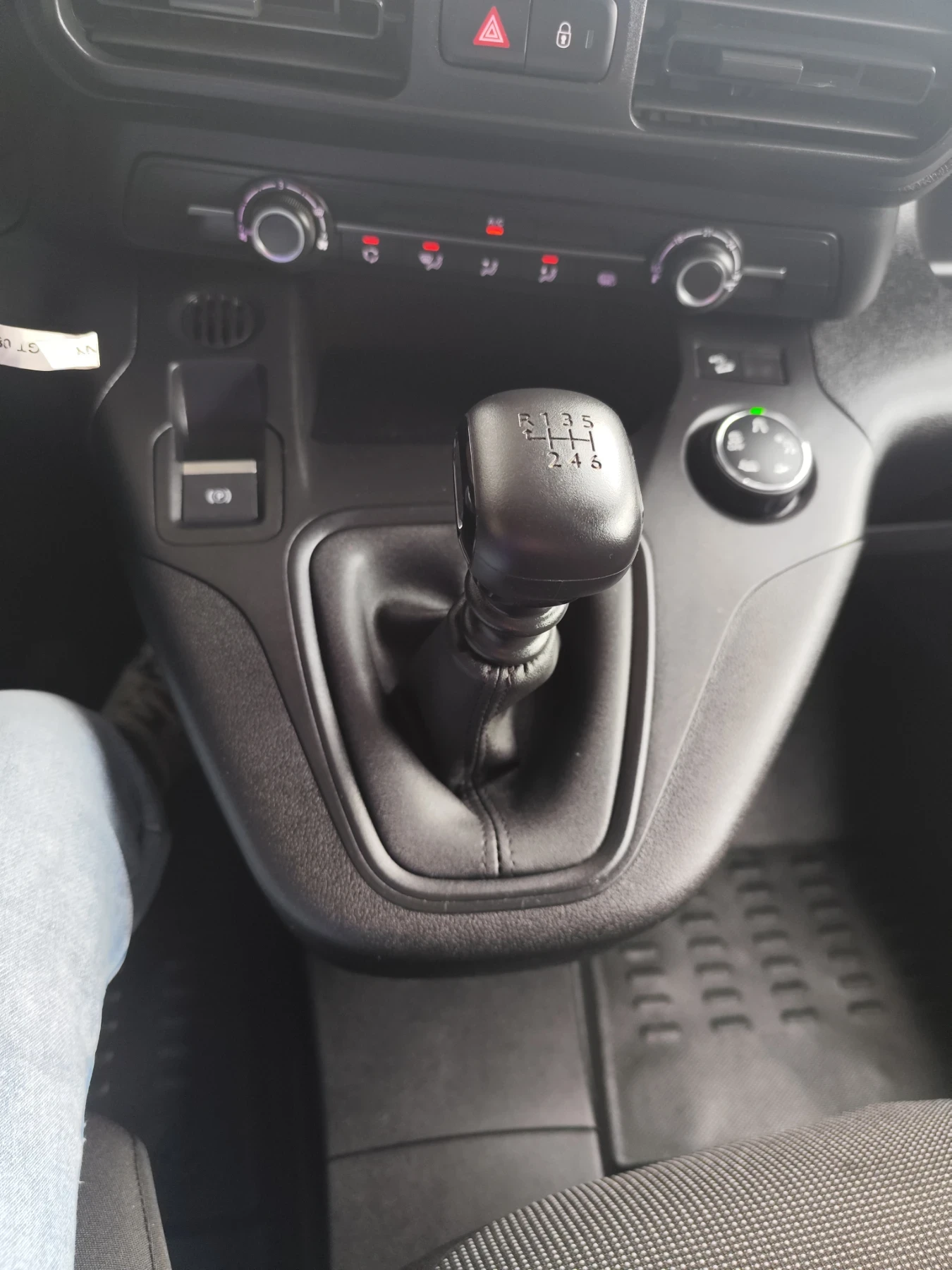 Citroen Berlingo, снимка 6 - Автомобили и джипове - 56684302