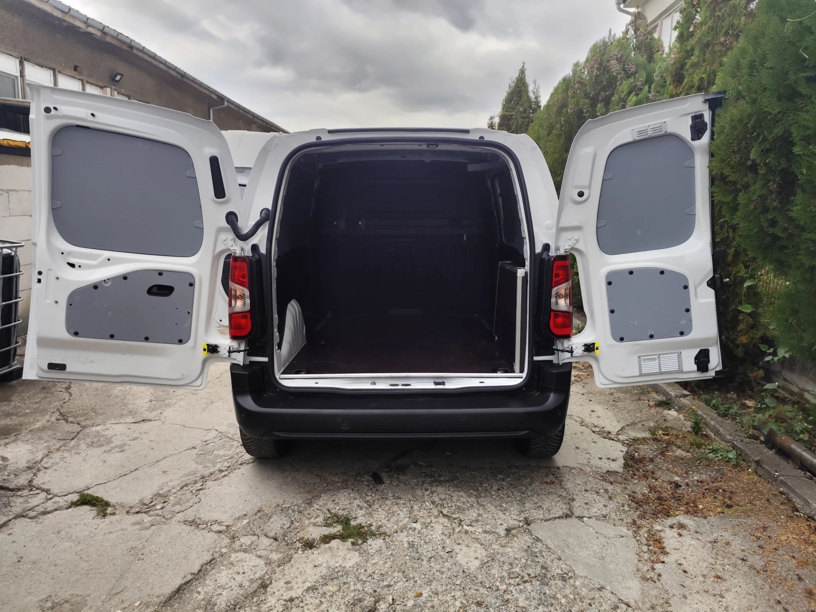 Citroen Berlingo, снимка 4 - Автомобили и джипове - 56684302