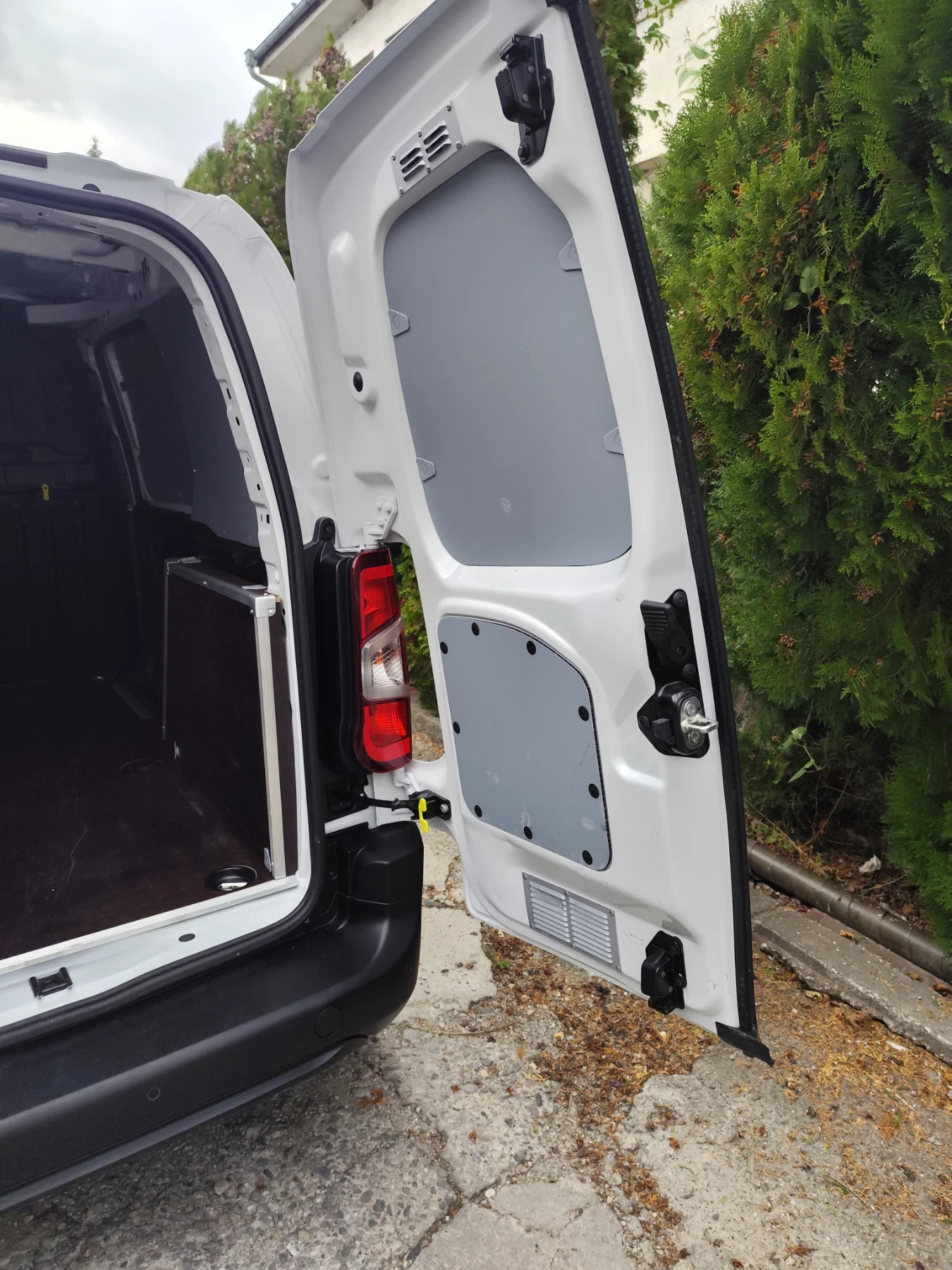 Citroen Berlingo, снимка 5 - Автомобили и джипове - 56684302
