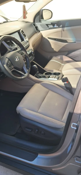 Hyundai Tucson 2.0 Avtomat , Navi, Panorama, TOP!!! | Mobile.bg    11
