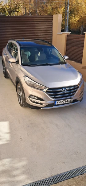     Hyundai Tucson 2.0 Avtomat , Navi, Panorama, TOP!!!