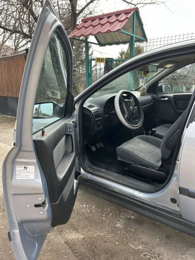 Opel Astra, снимка 3 - Автомобили и джипове - 49291987