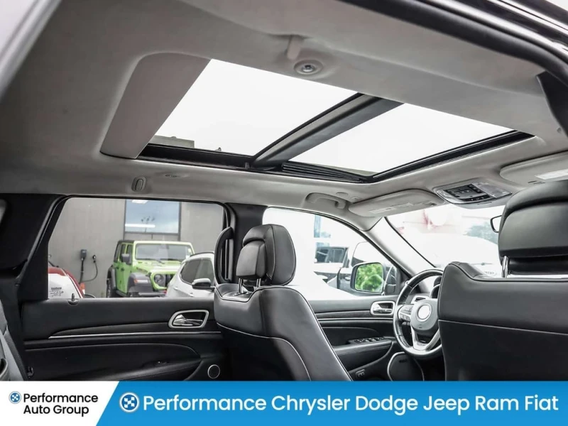 Jeep Grand cherokee 2021 Summit * CARFAX * БЕЗ ПЪРВОНАЧАЛНА ВНОСКА, снимка 11 - Автомобили и джипове - 53108366