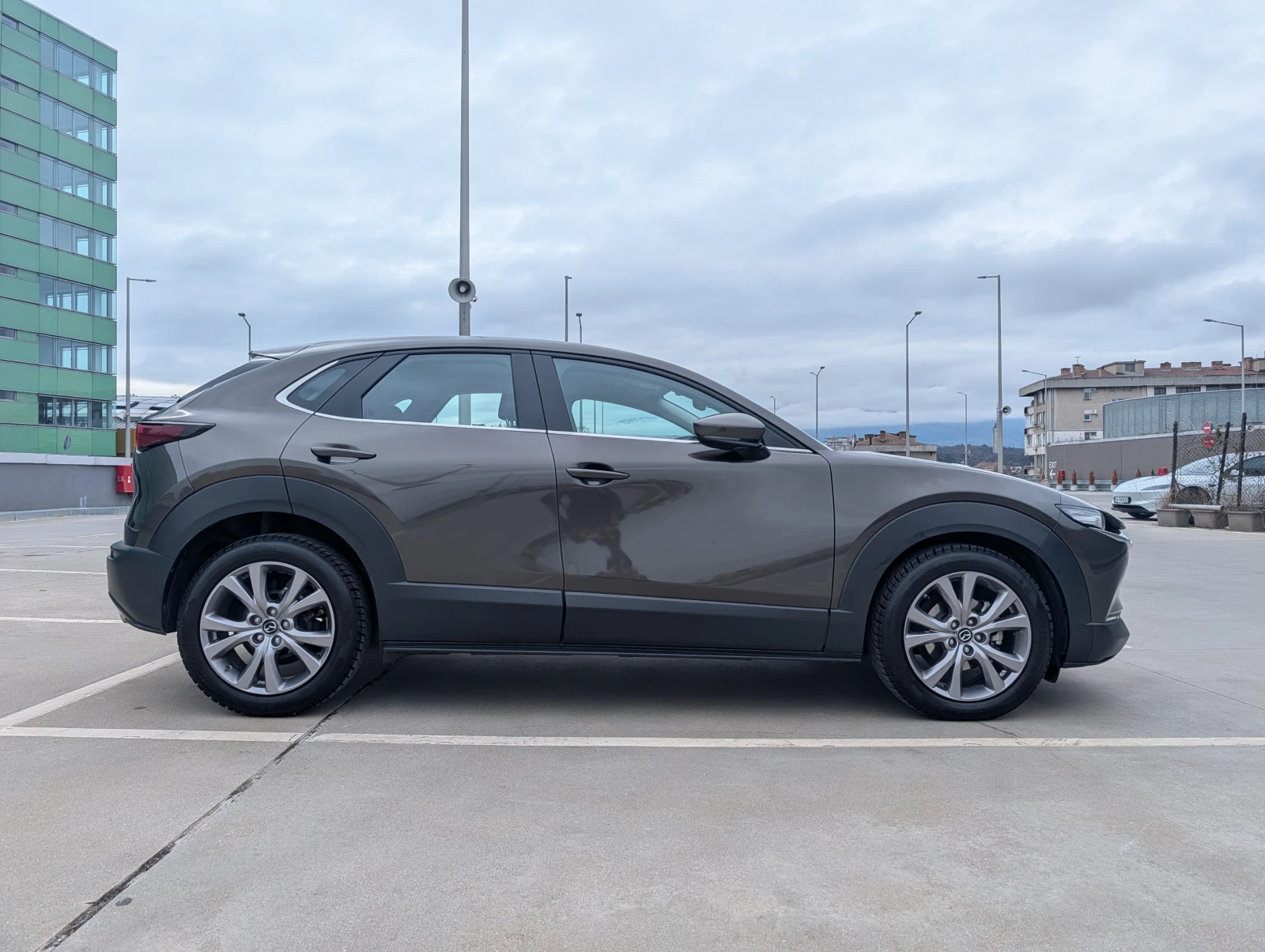 Mazda CX-30, снимка 4 - Автомобили и джипове - 54015720