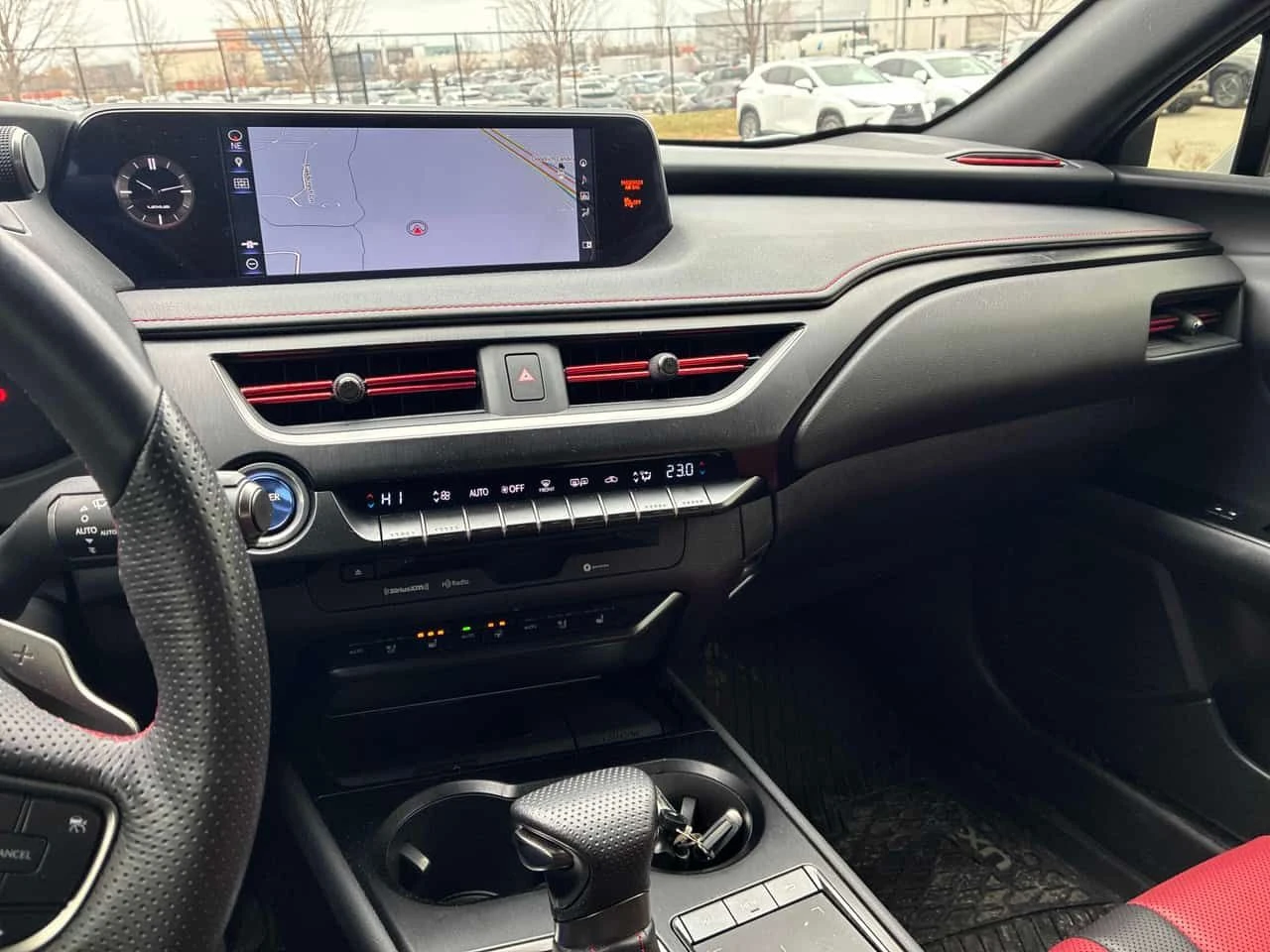 Lexus UX 250h * CARFAX * КАМЕРА * ОБДУХВАНЕ * ШИБИДАХ * ПАМЕТ, снимка 17 - Автомобили и джипове - 54084688