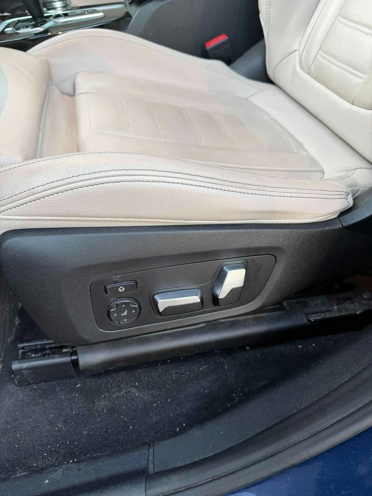 BMW X3 * XDRIVE30I * PANO * ПОДГРЕВИ * KEYLESS, снимка 16 - Автомобили и джипове - 54702698