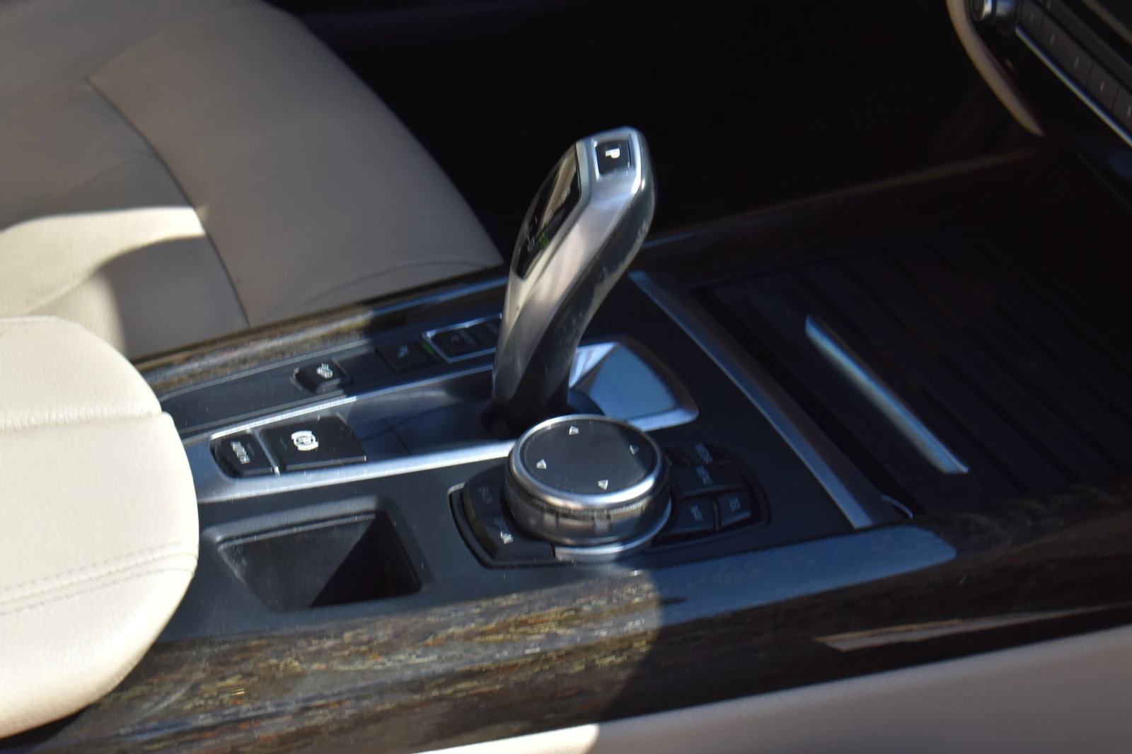 BMW X5 3.0i* 306h.P* 8ZF* 360CAM* PANORAMA, снимка 12 - Автомобили и джипове - 55098982