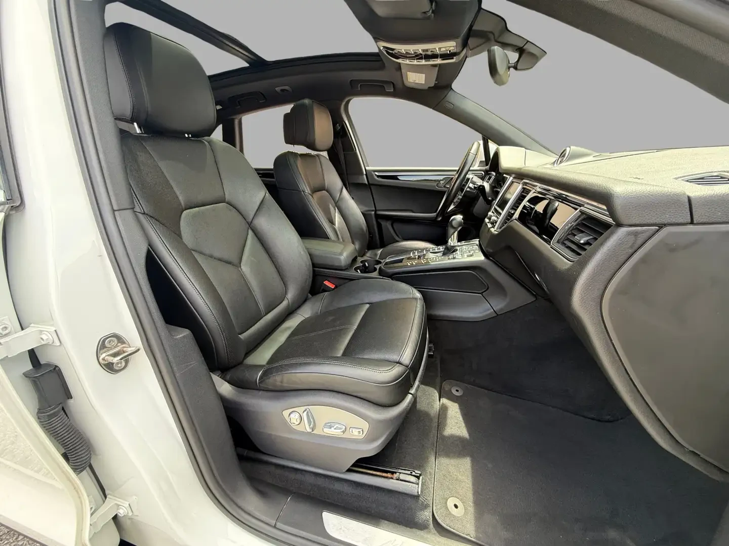 Porsche Macan Porsche Macan S Един Собственик!, снимка 11 - Автомобили и джипове - 55191182