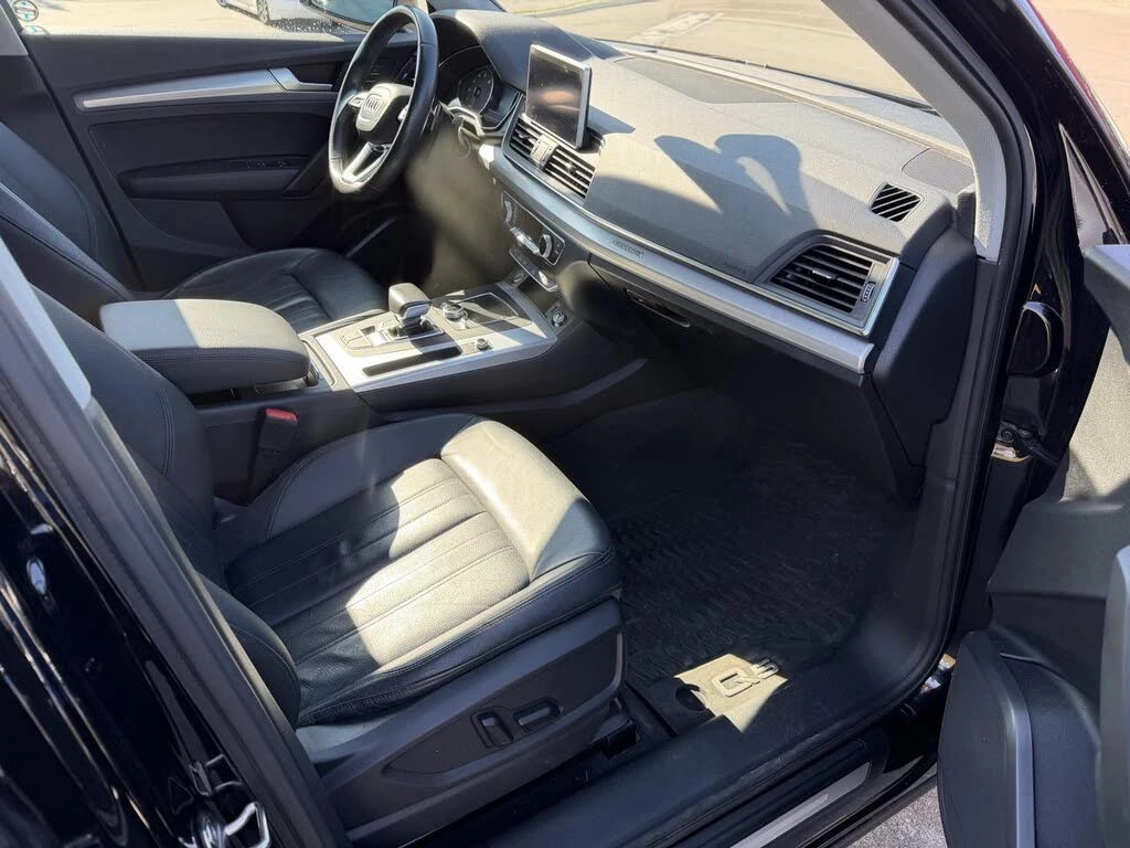 Audi Q5 * PANORAMA *  AвтоКредит * (ЦЕНА ДО БГ), снимка 17 - Автомобили и джипове - 55563280
