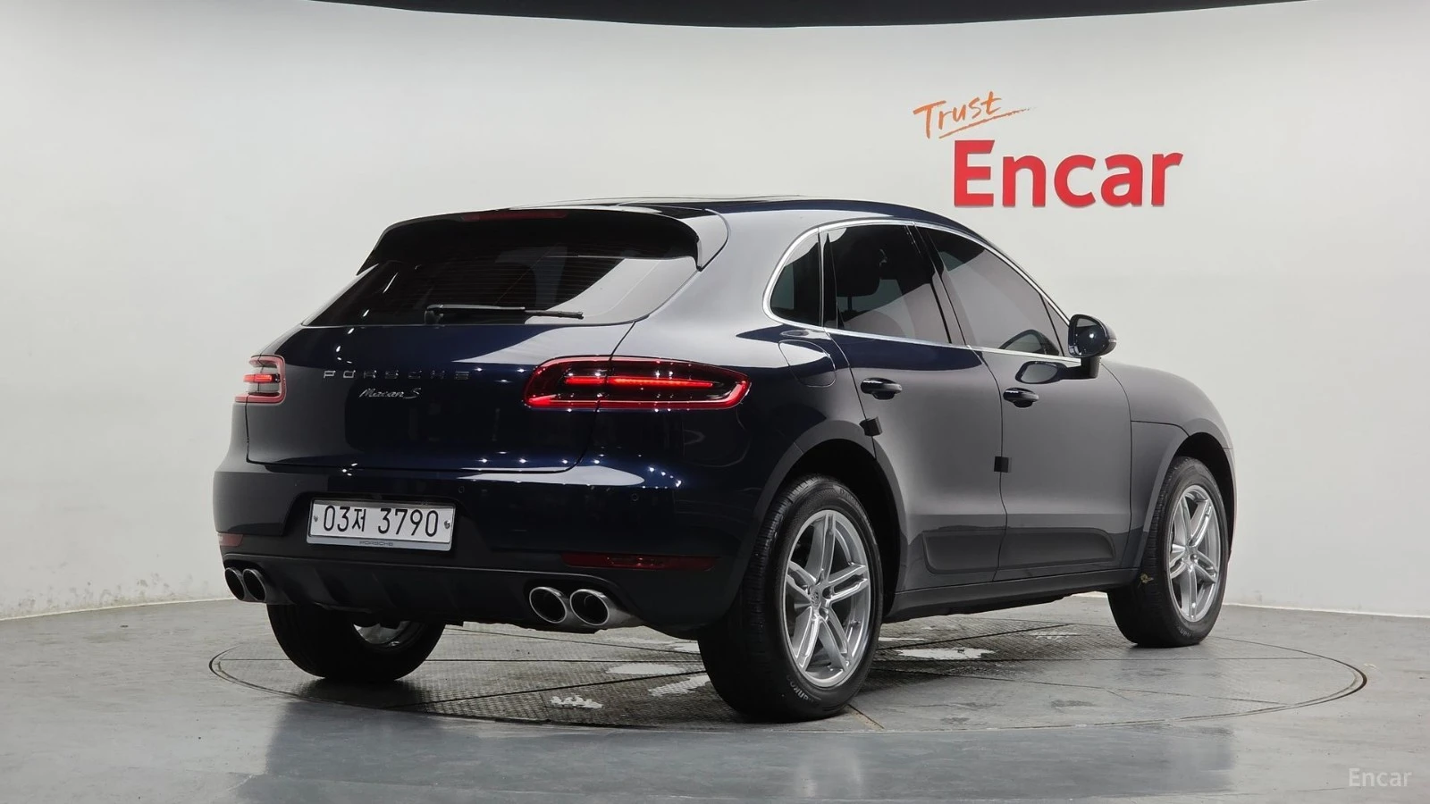 Porsche Macan 3.0 S* КОЖА* КАМЕРА* ПАНО* АВТОКРЕДИТ, снимка 2 - Автомобили и джипове - 55671737