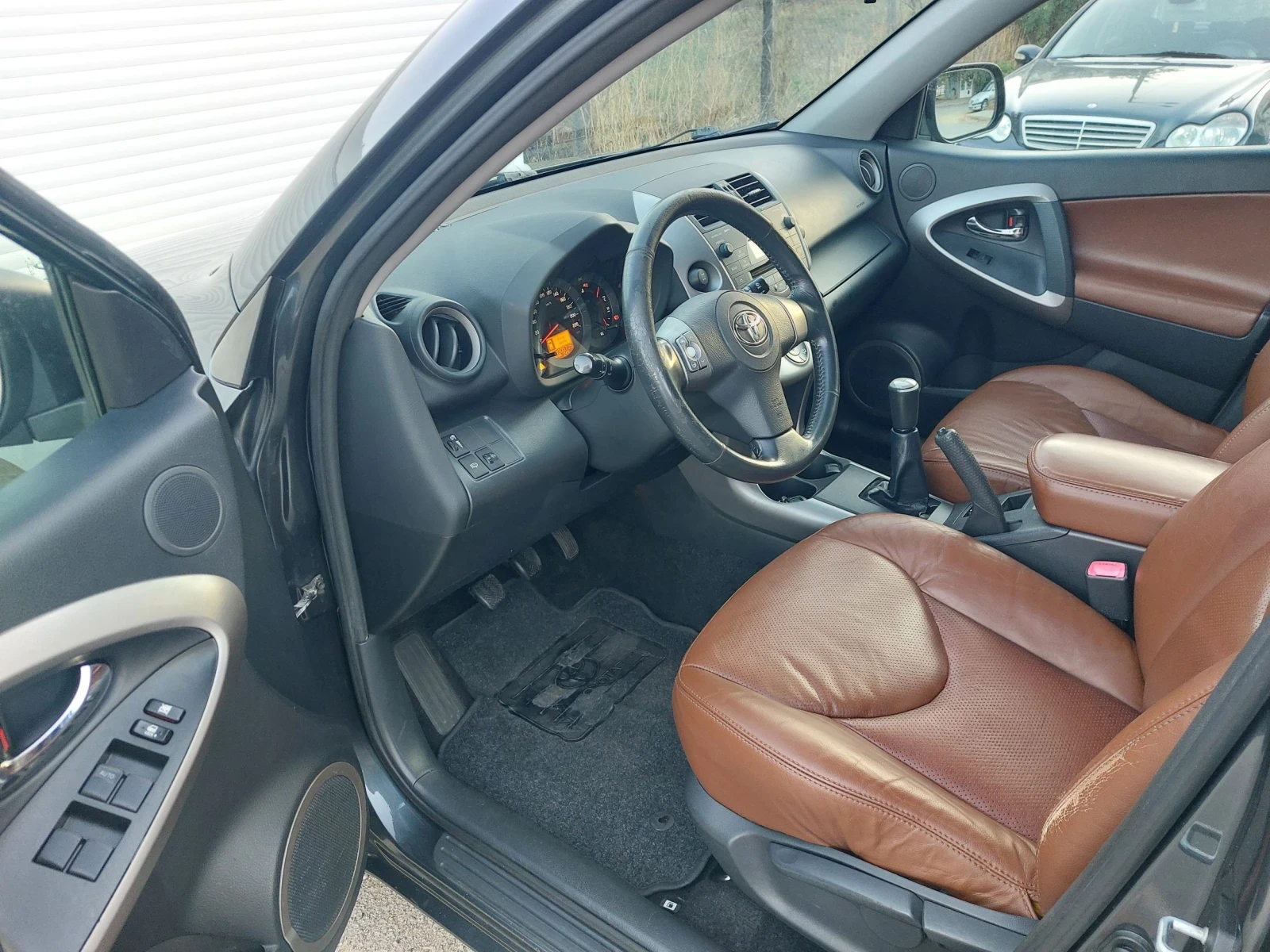 Toyota Rav4 2.0 i, 152кс, ГАЗ, снимка 9 - Автомобили и джипове - 55981917