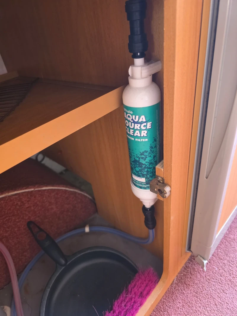 Каравана Avondale Rialto 550-4, снимка 15 - Каравани и кемпери - 51996744