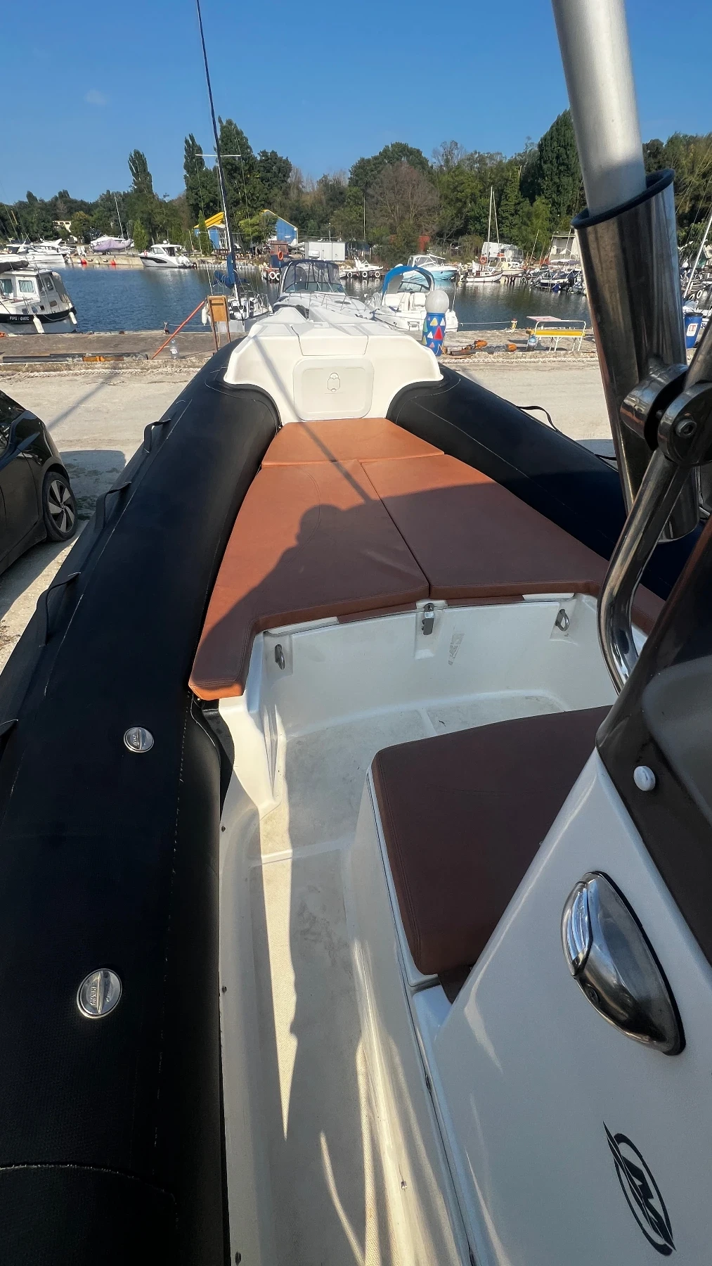 Надуваема лодка Joker Boat Barracuda Clubman 22, снимка 12 - Воден транспорт - 55657428