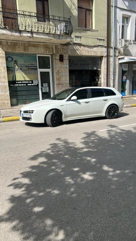 Обява за продажба на Alfa Romeo 159 sportwagon 1.9JTDm Sport Tourismo ~6 000 лв. - изображение 1