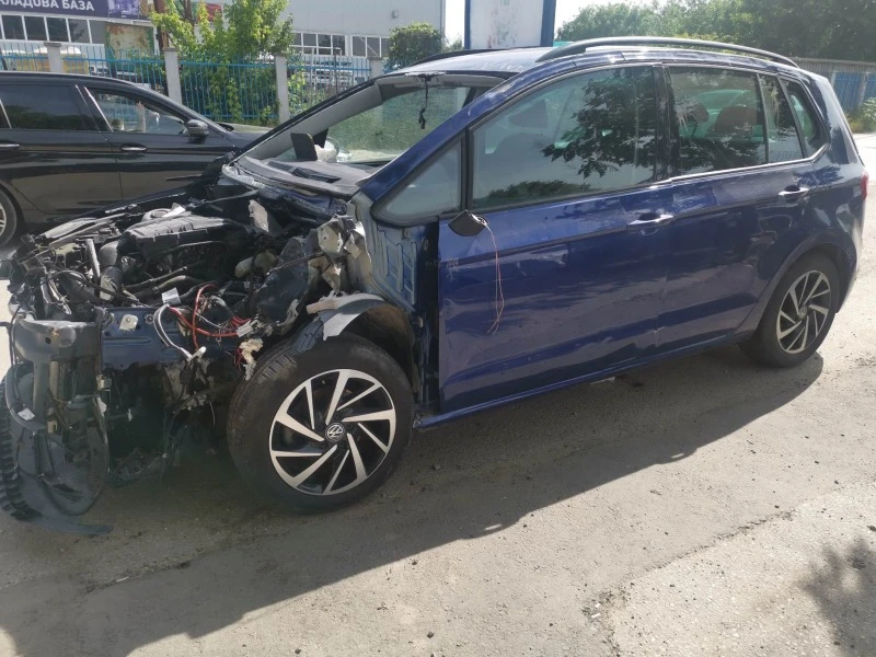 VW Golf Sportsvan 1.0tsi, снимка 2 - Автомобили и джипове - 41159347